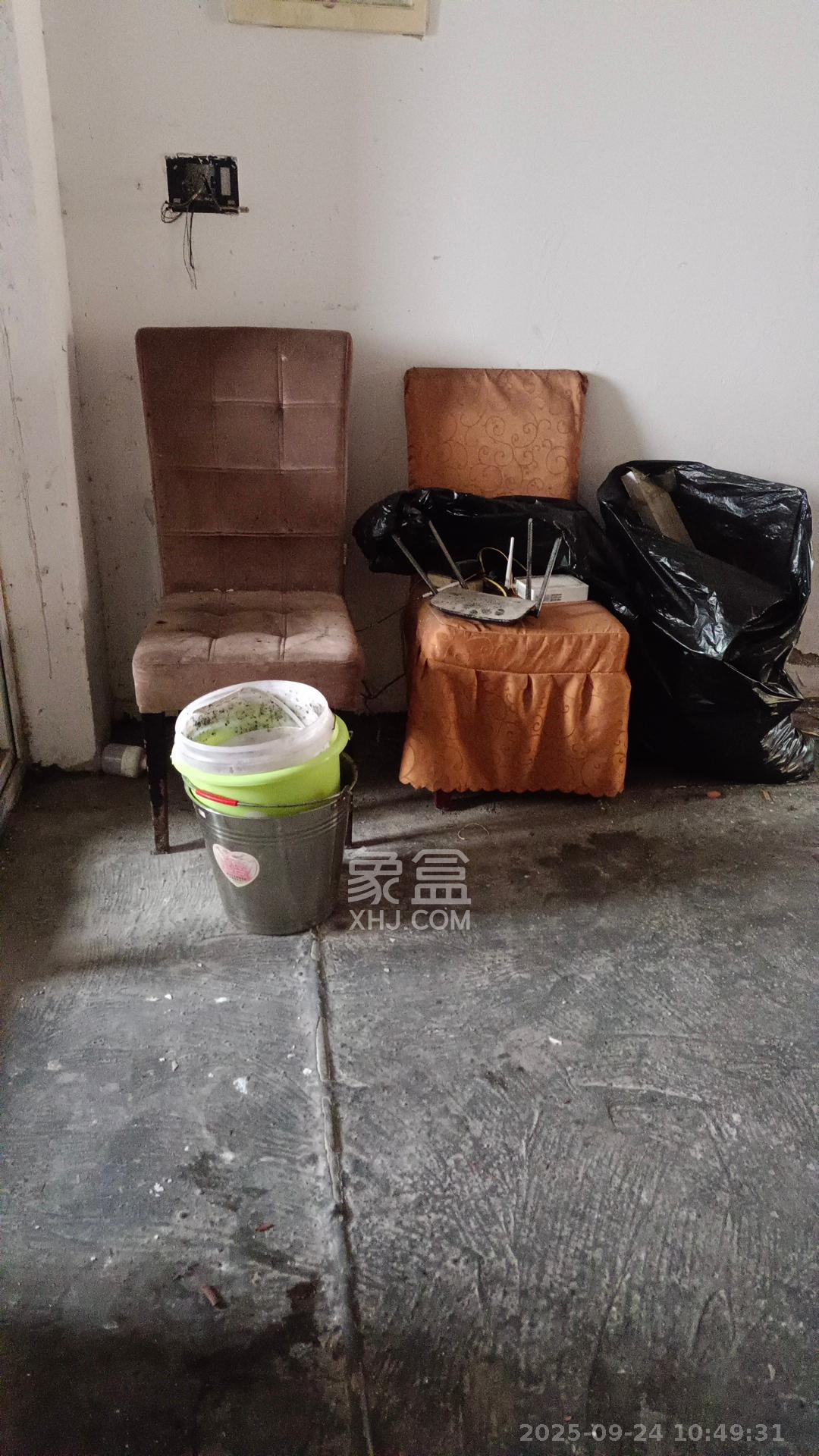 星湖湾二期高层  3室1厅1卫    1700.0元/月室内图