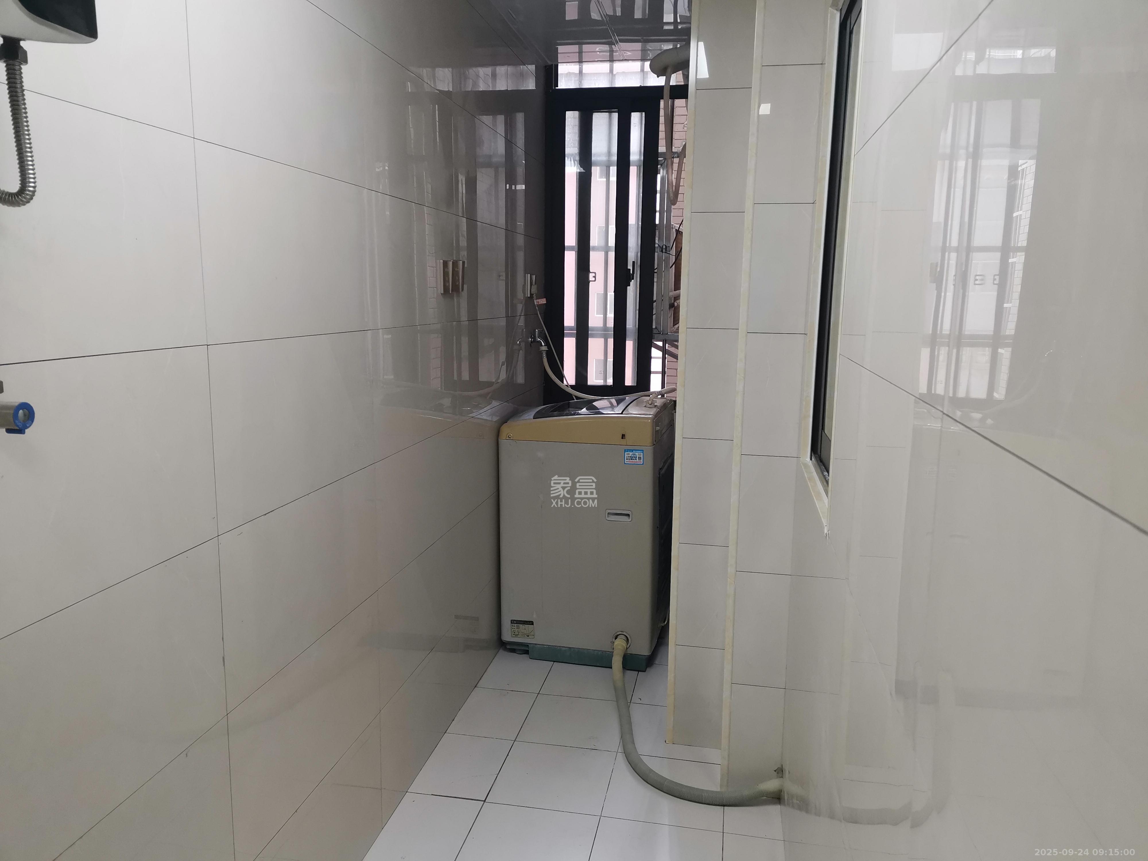 天凯东苑  2室2厅1卫    1750.0元/月室内图