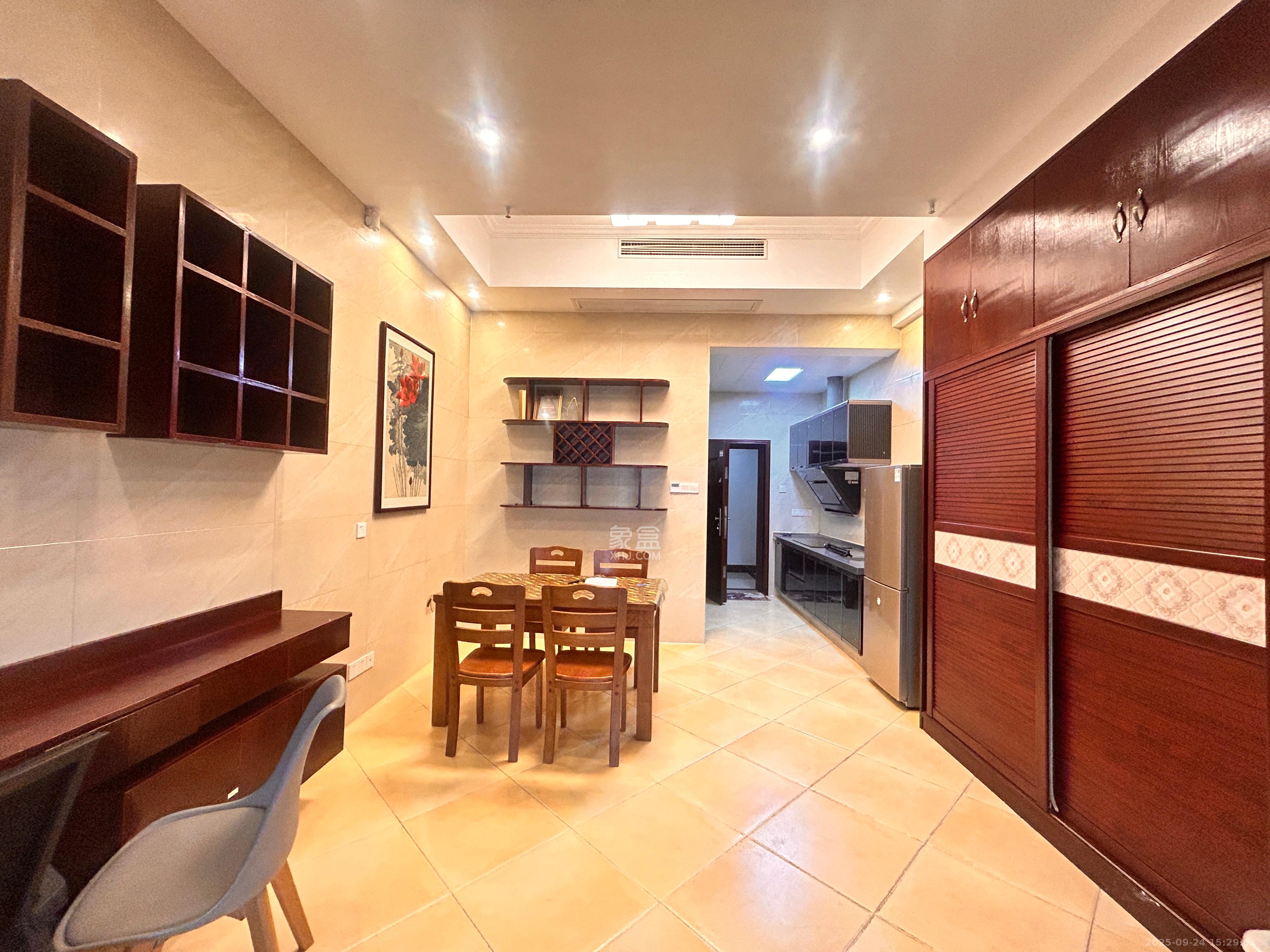 荣悦台  1室1厅1卫    2200.0元/月室内图