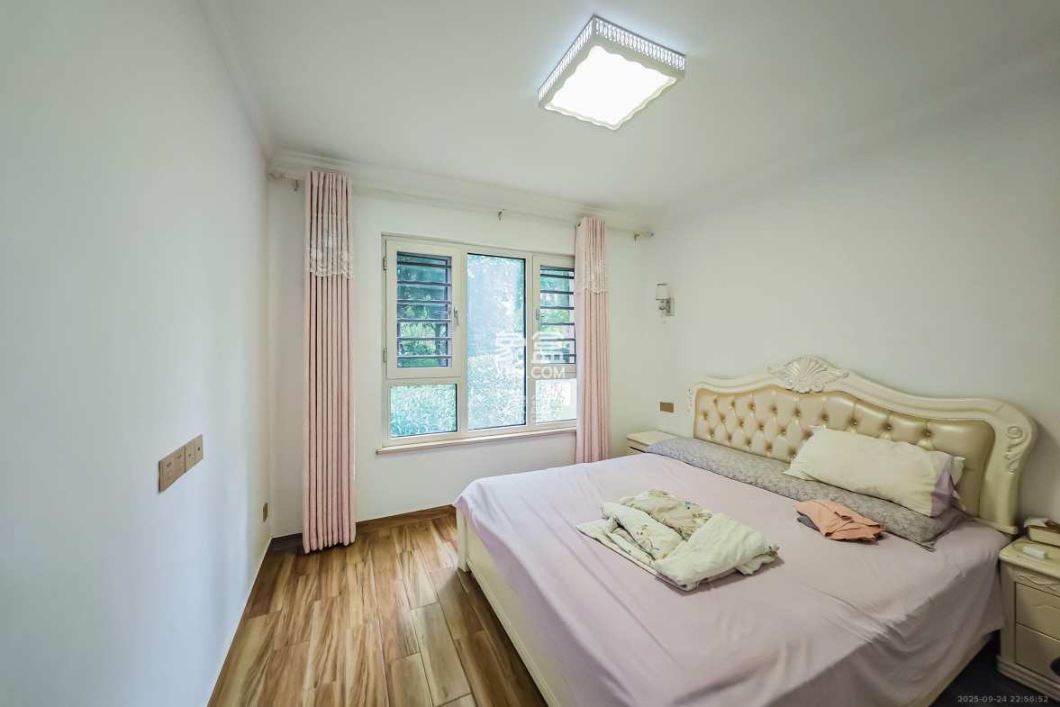 绿地之窗 4室2厅2卫 122.0万 绿地之窗 4室2厅2卫 122.0万卧室