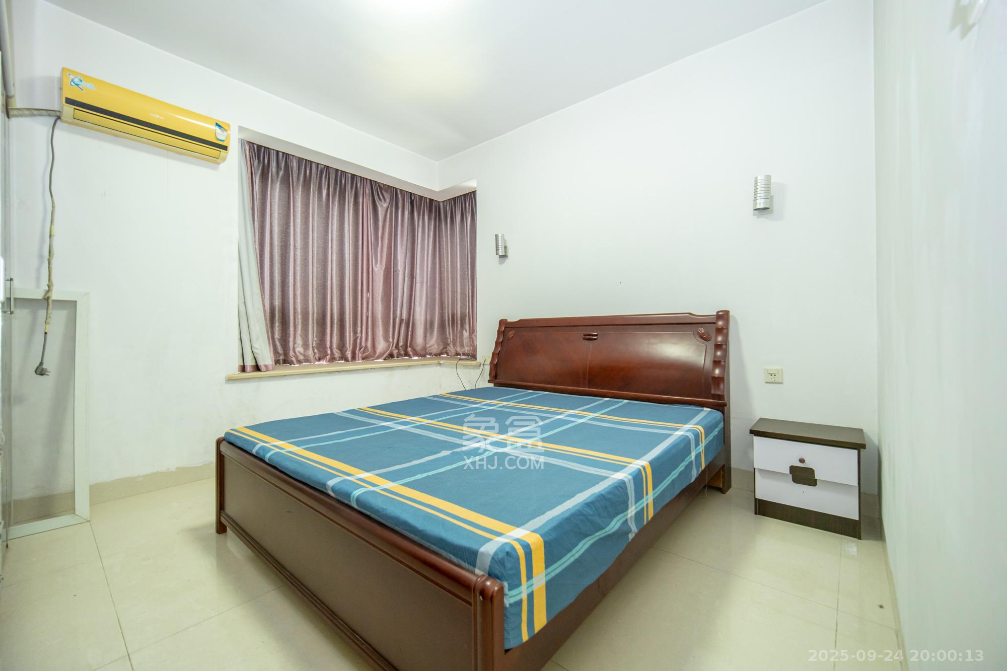 香槟小镇(香槟花苑）  3室2厅1卫    46.0万卧室