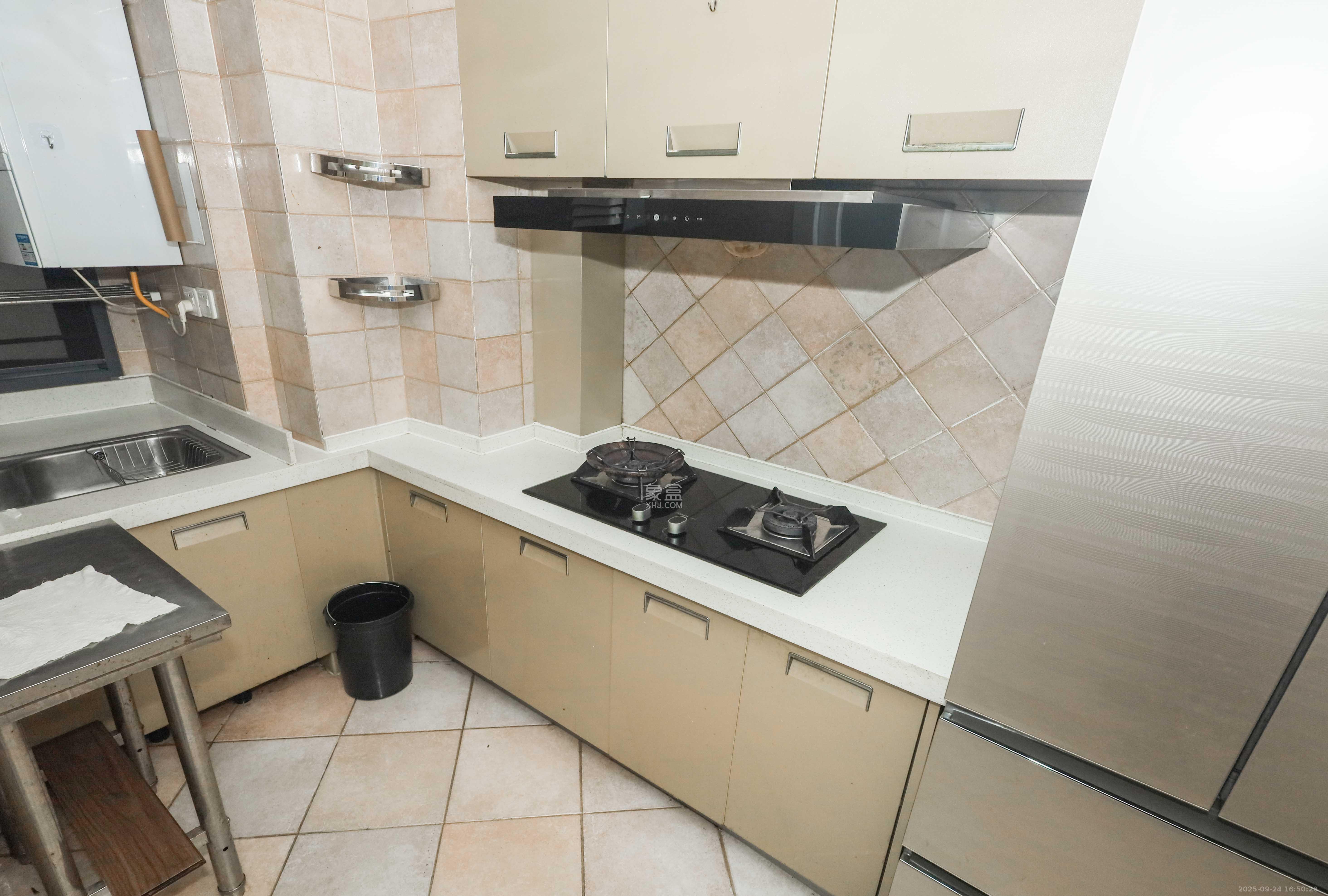 好莱城(弘德西街) 2室2厅1卫 66.0万 好莱城(弘德西街) 2室2厅1卫 66.0万厨房