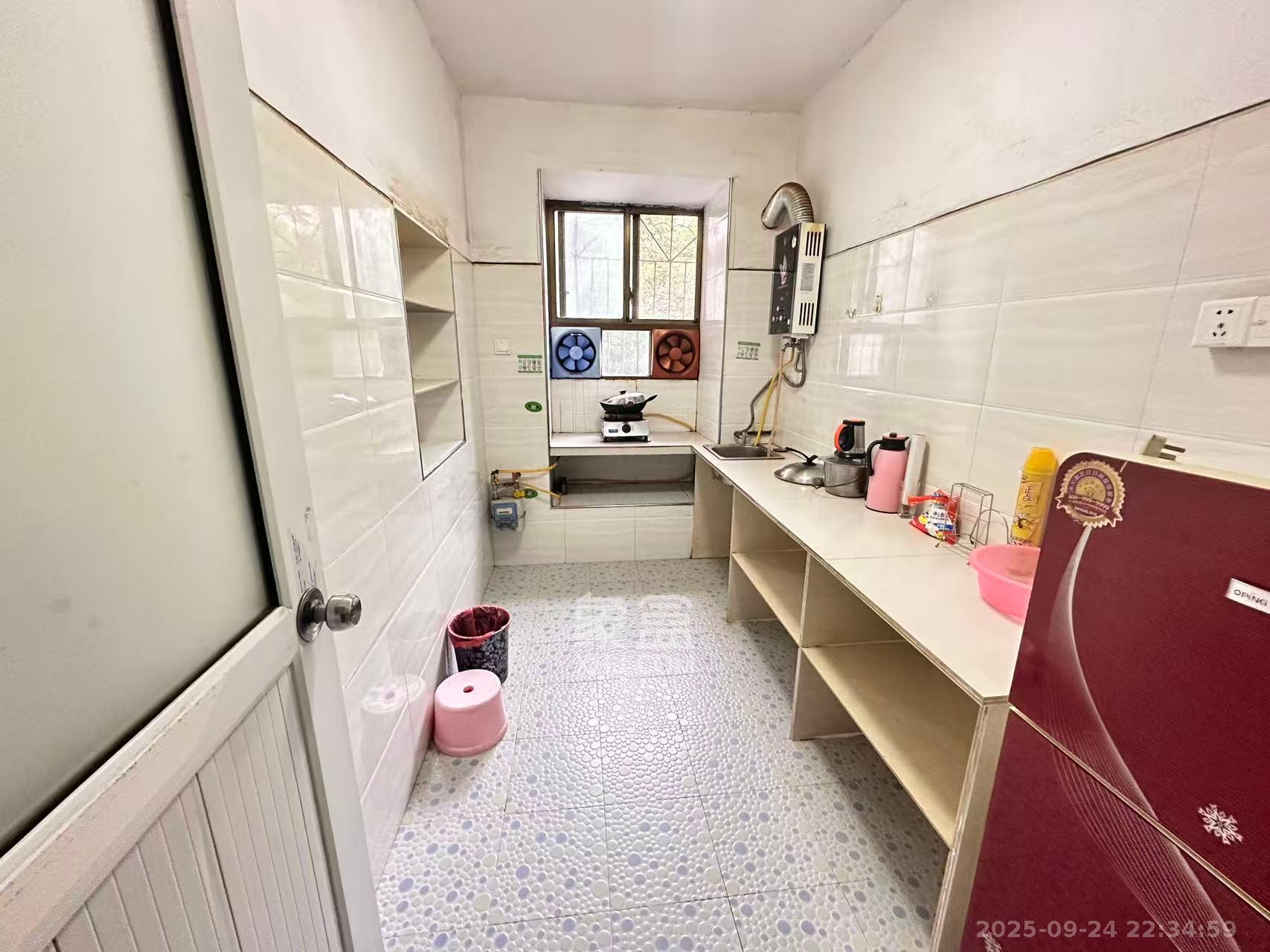 火星九片 1室0厅0卫 1500.0元/月 火星九片 1室0厅0卫 1500.0元/月室内图