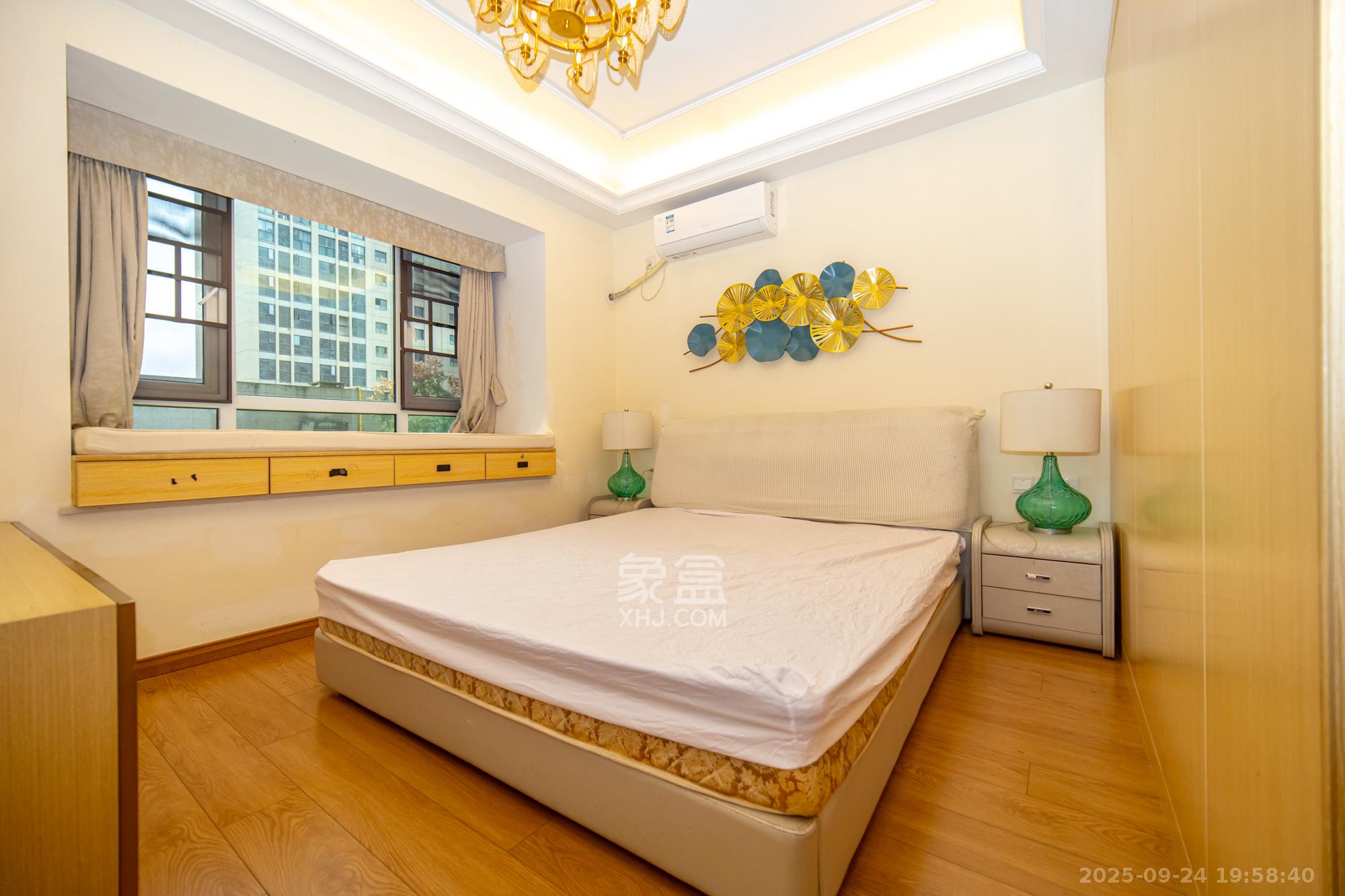 金科时代中心 4室2厅2卫 138.0万 金科时代中心 4室2厅2卫 138.0万卧室