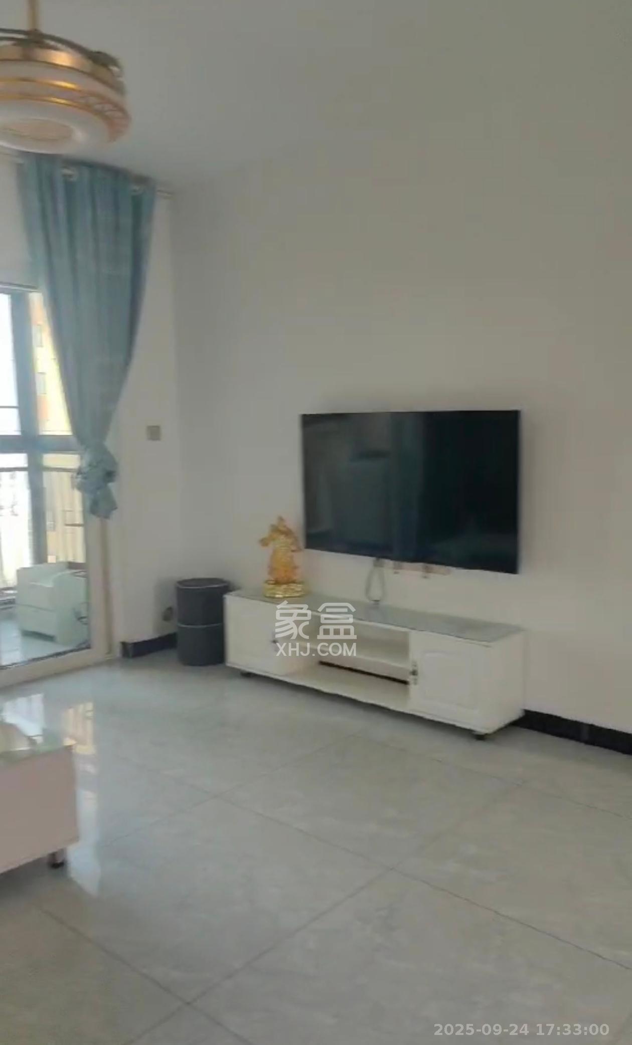 保利香槟国际 4室2厅2卫 2300.0元/月 保利香槟国际 4室2厅2卫 2300.0元/月室内图