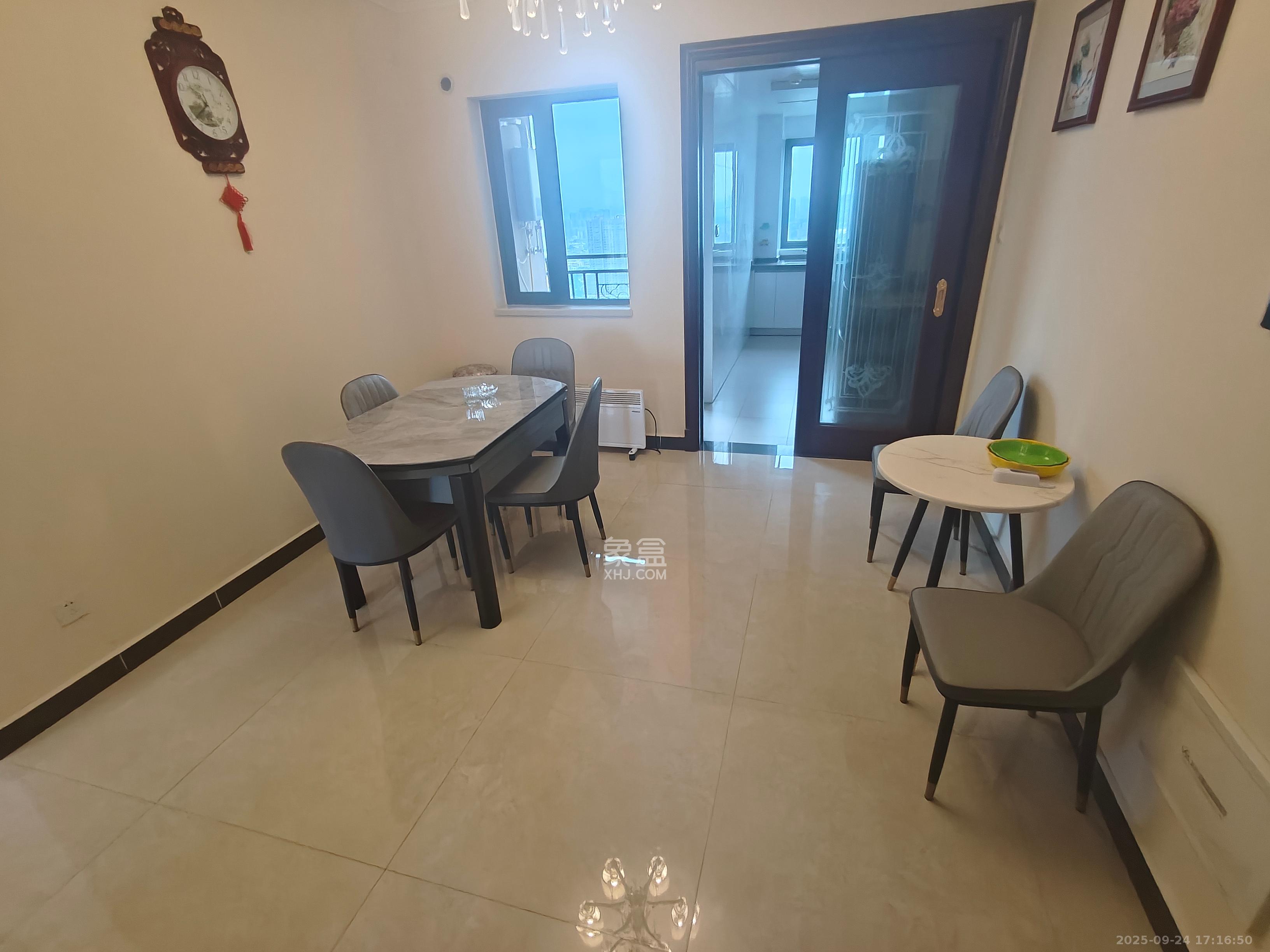 恒大翡翠华庭 3室2厅2卫 2000.0元/月 恒大翡翠华庭 3室2厅2卫 2000.0元/月室内图