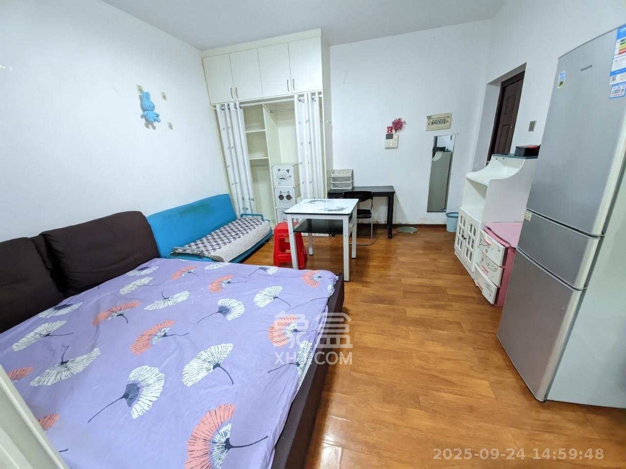 上河国际C区  1室1厅1卫   1700.00元/月室内图