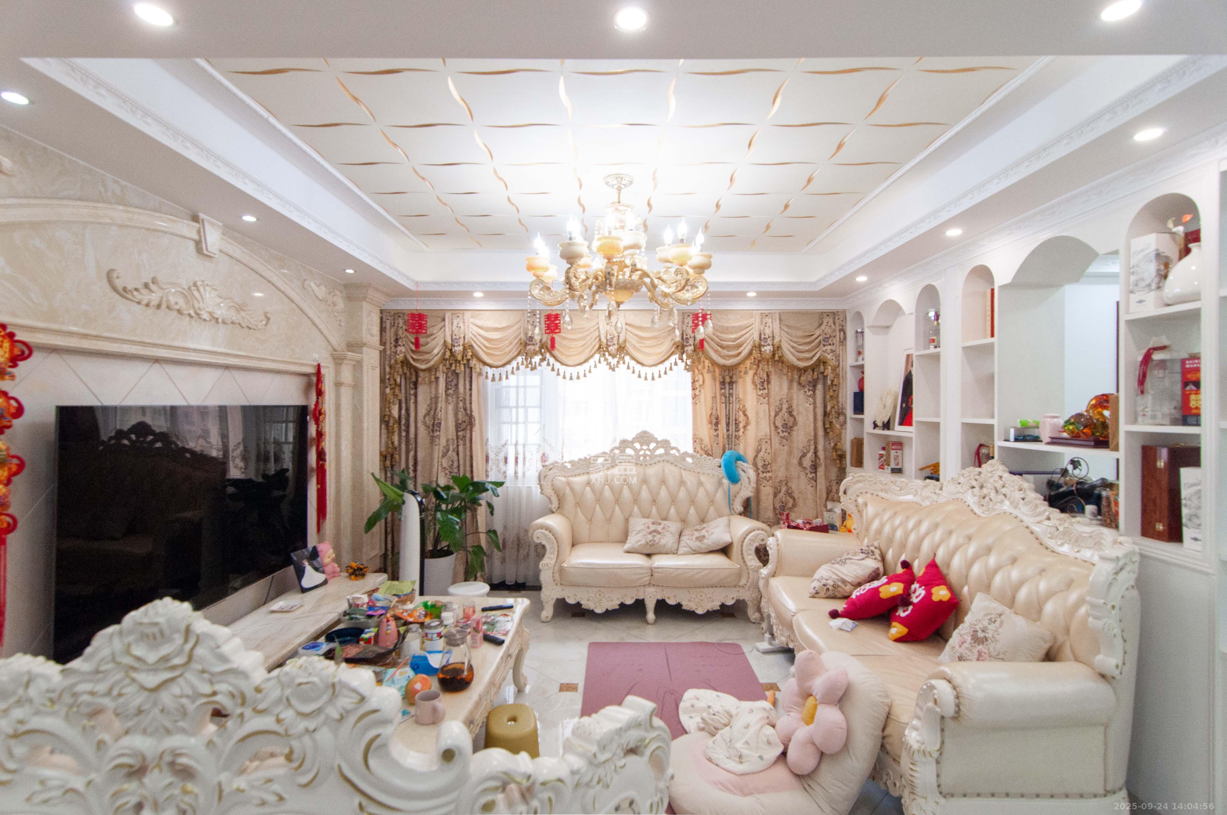 中房F联邦 4室2厅2卫 118.0万 中房F联邦 4室2厅2卫 118.0万客厅