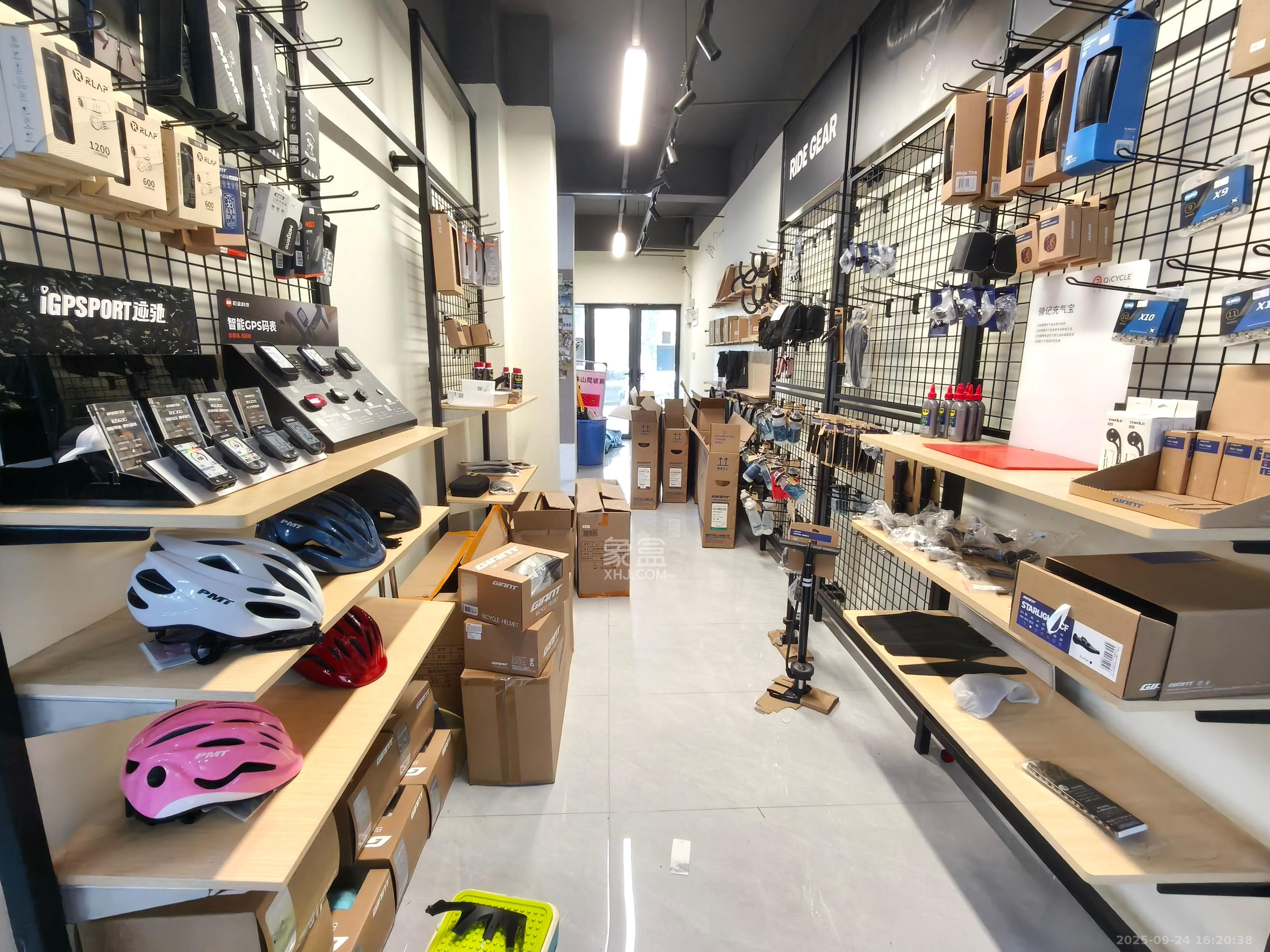 海伦春天   391.0㎡      9000.0元/月室内图