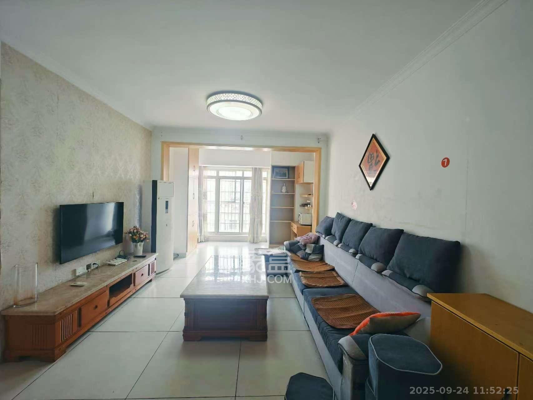 上河国际C区 3室2厅1卫 2600.0元/月 上河国际C区 3室2厅1卫 2600.0元/月室内图