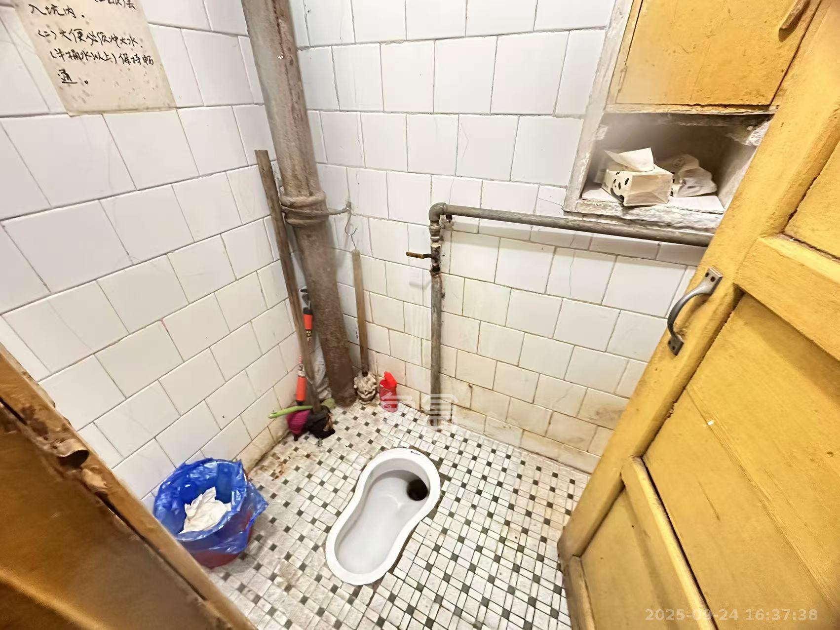 人民新村 3室1厅1卫 1500.0元/月 人民新村 3室1厅1卫 1500.0元/月室内图