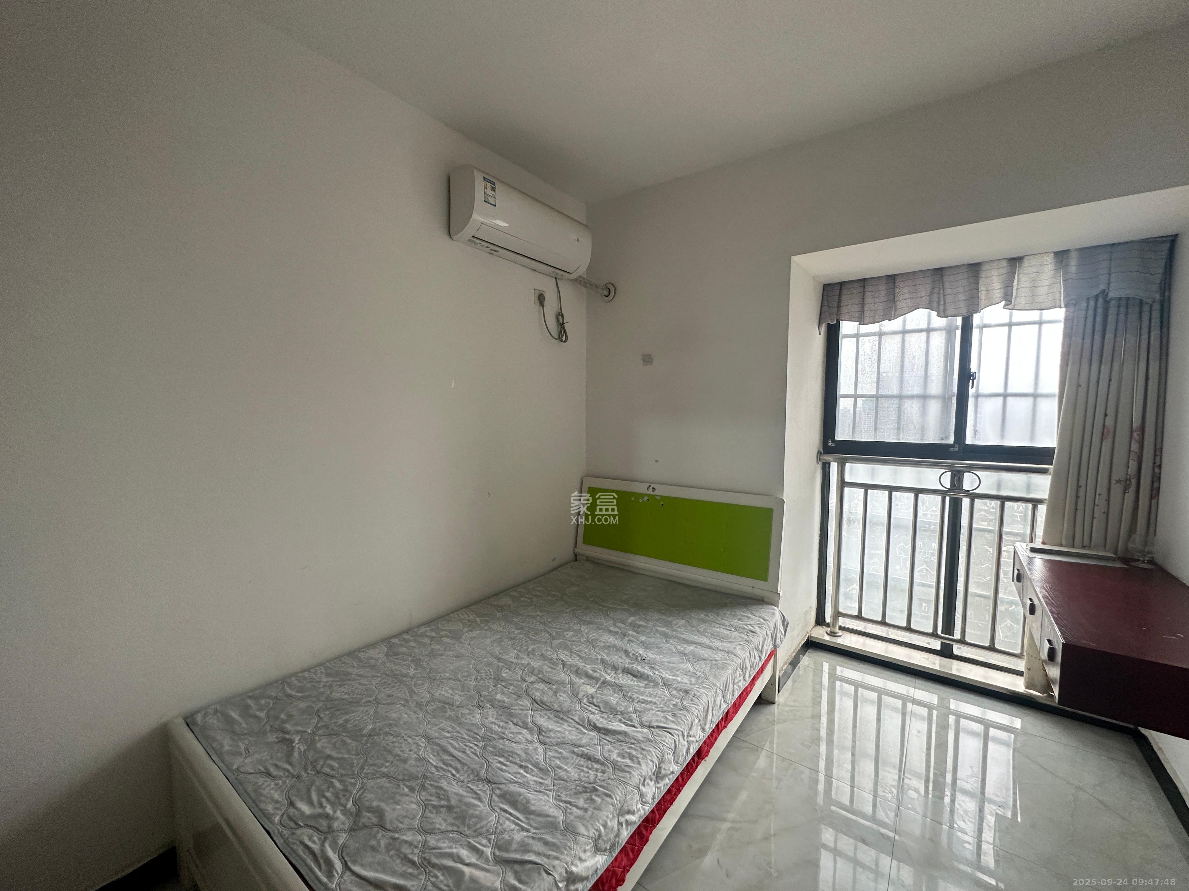 优山美地 3室2厅2卫 2400.0元/月 优山美地 3室2厅2卫 2400.0元/月室内图