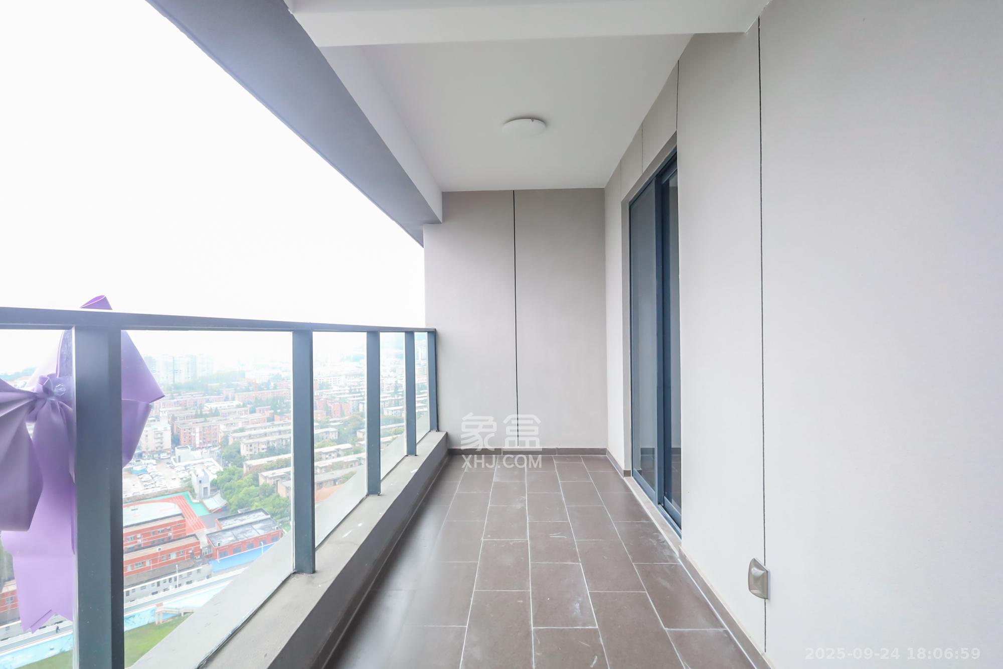 江山印  4室2厅2卫    618.0万 江山印  4室2厅2卫    618.0万阳台