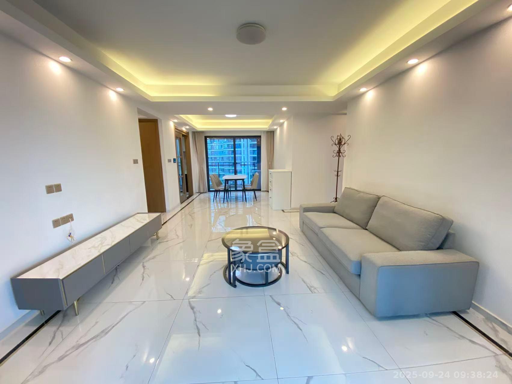 中海阅江府  4室1厅2卫    5300.0元/月室内图