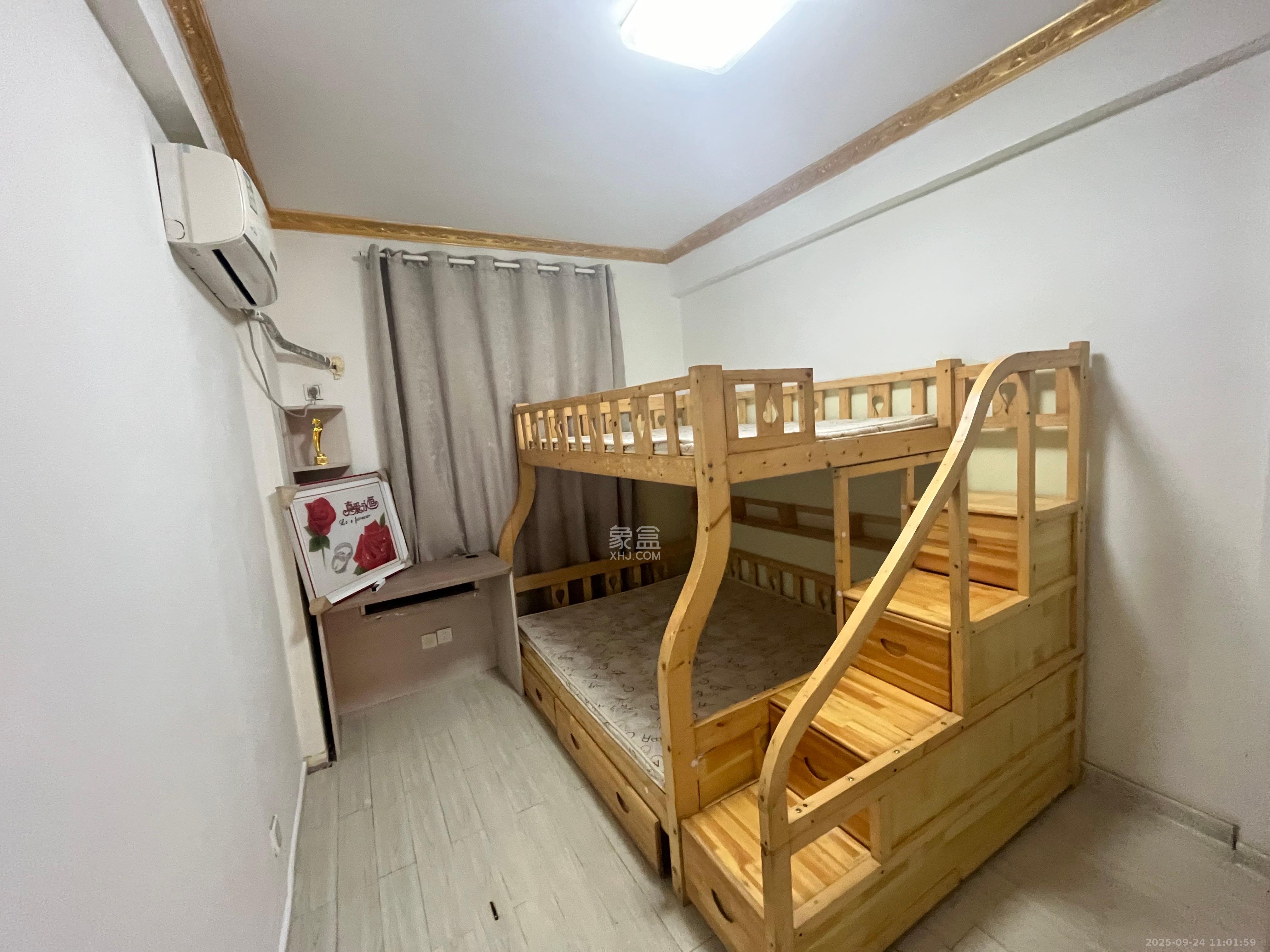 星雅美辰  3室2厅2卫   3000.00元/月室内图