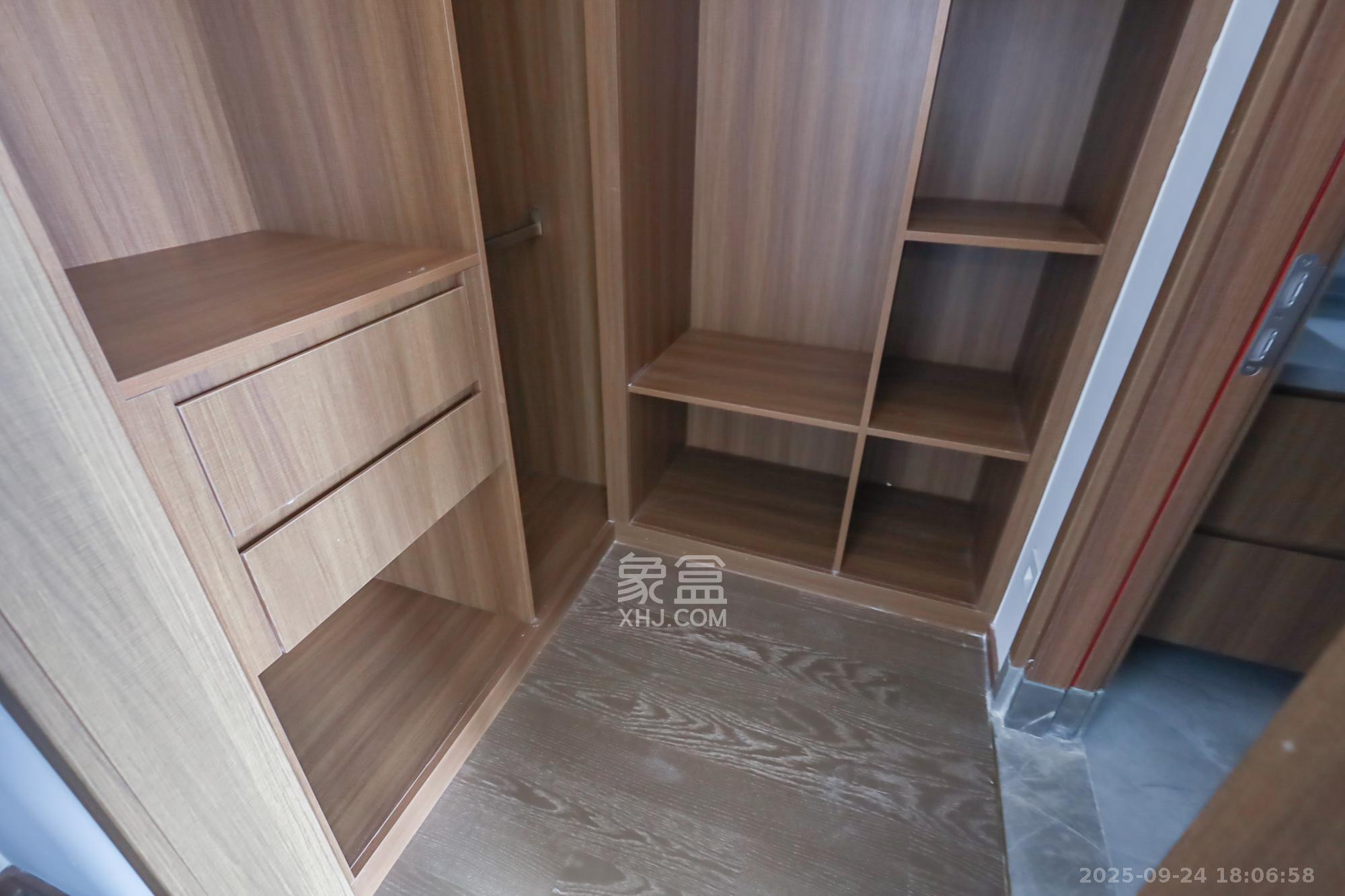 江山印  4室2厅2卫    618.0万 江山印  4室2厅2卫    618.0万卫生间