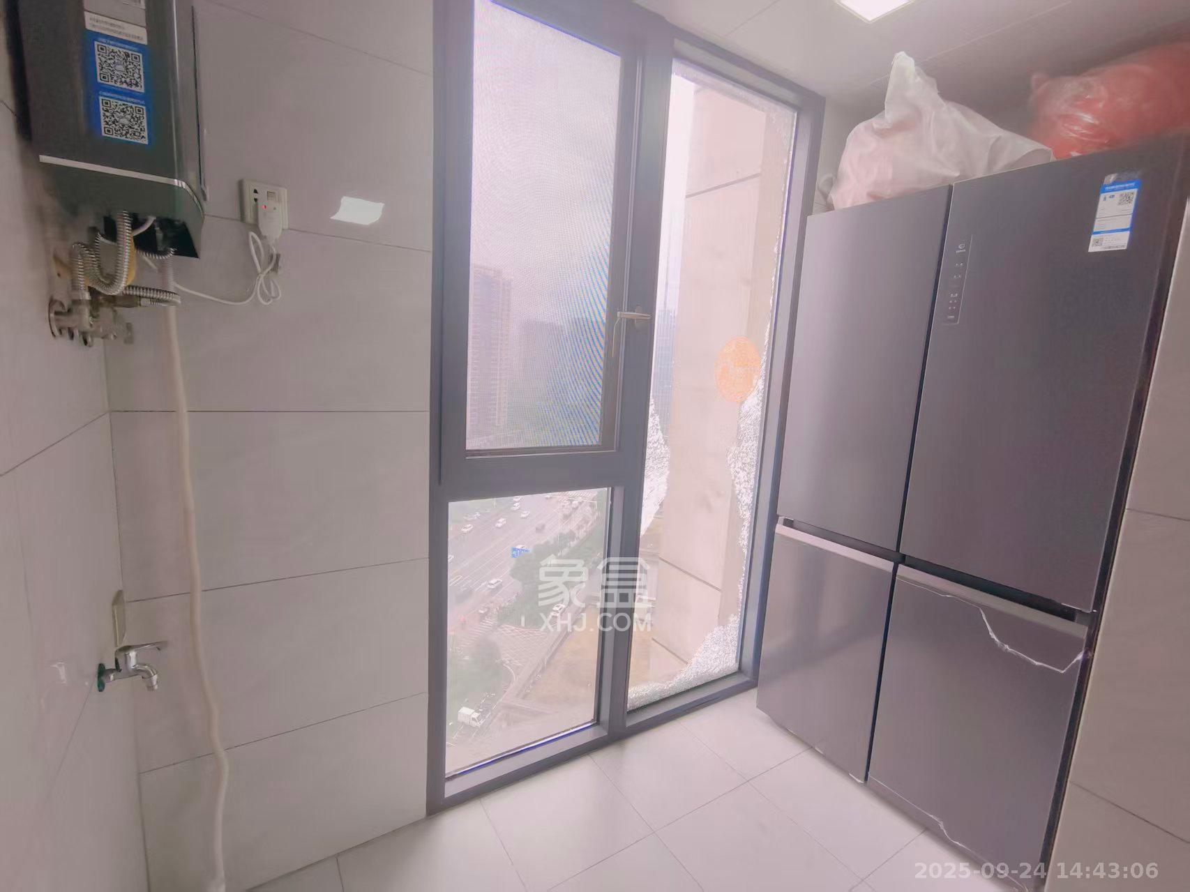 中国铁建洋湖苑 2室2厅2卫 2000.0元/月 中国铁建洋湖苑 2室2厅2卫 2000.0元/月室内图