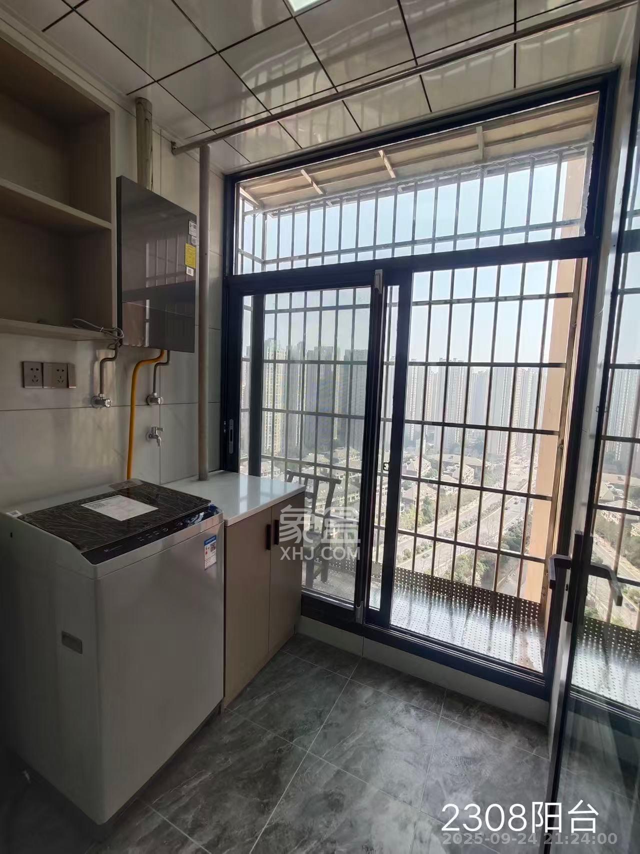 嘉荣苑 3室2厅2卫 2800.0元/月 嘉荣苑 3室2厅2卫 2800.0元/月室内图