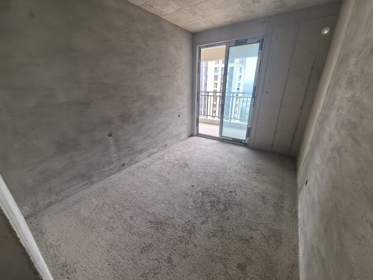 荣盛中央御府  4室2厅2卫    68.8万室内图
