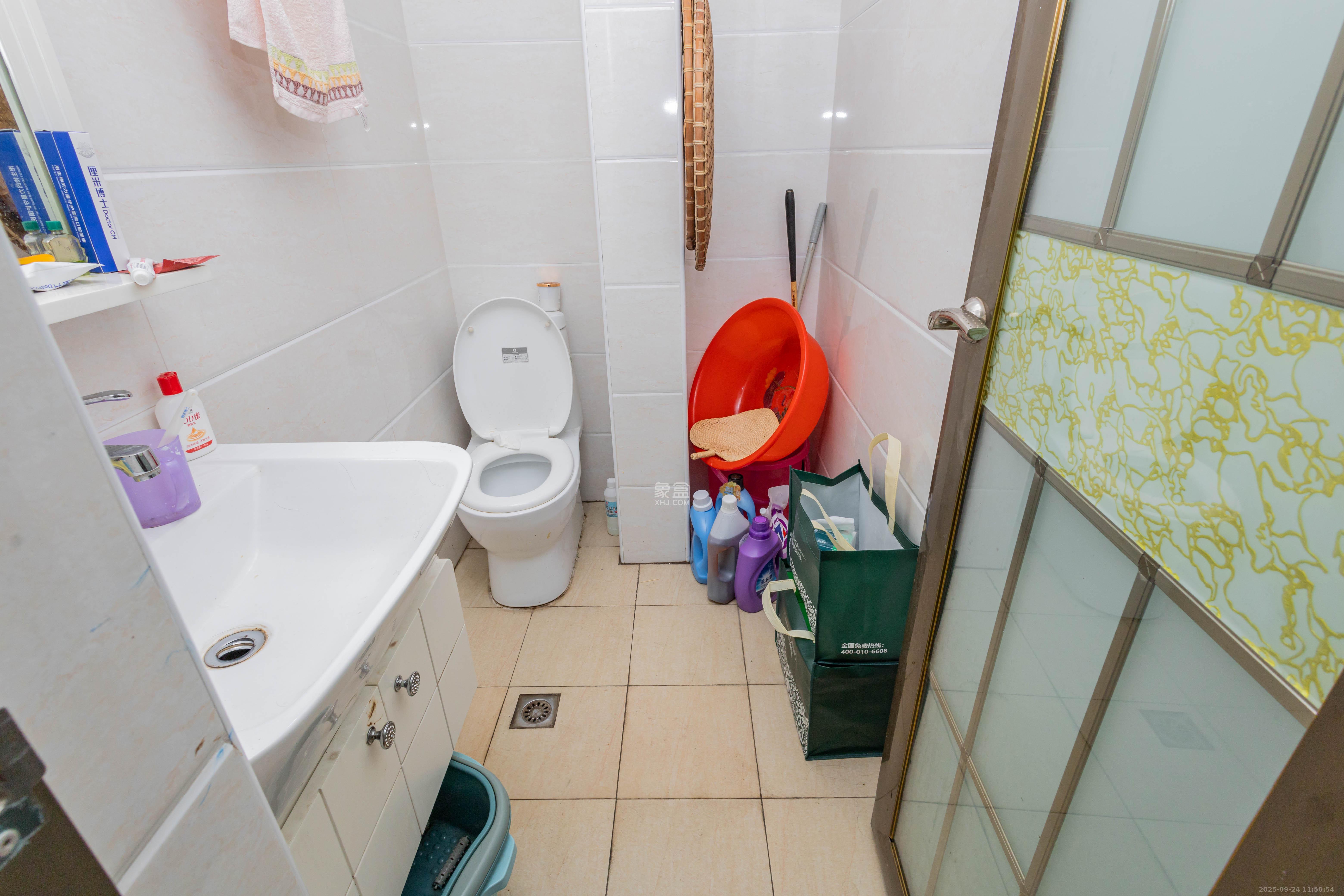 中国铁建国际城一期  3室2厅2卫    52.8万 中国铁建国际城一期  3室2厅2卫    52.8万卫生间