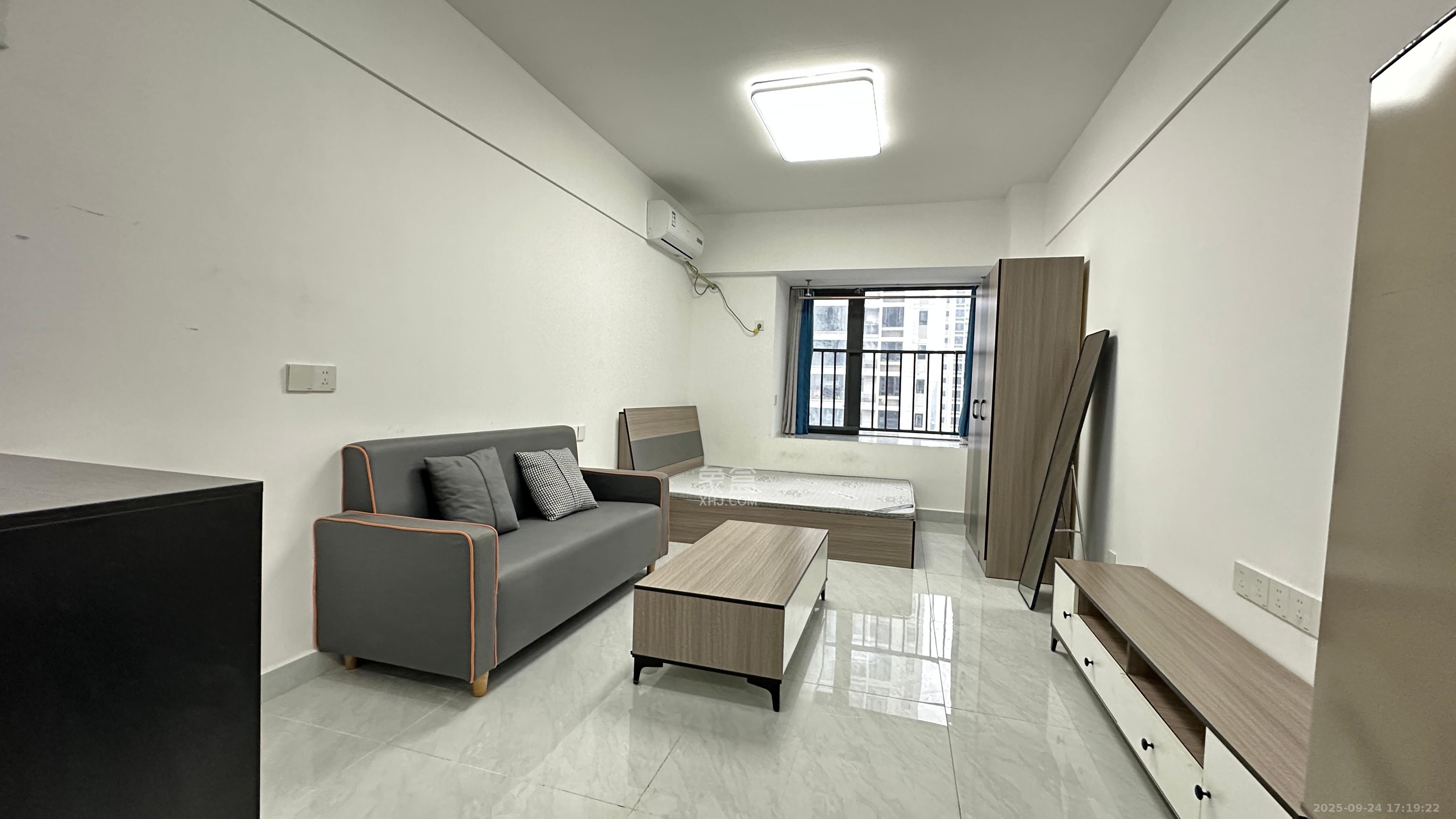 保利中环广场(保利中悦苑) 1室1厅1卫 1450.0元/月 保利中环广场(保利中悦苑) 1室1厅1卫 1450.0元/月室内图