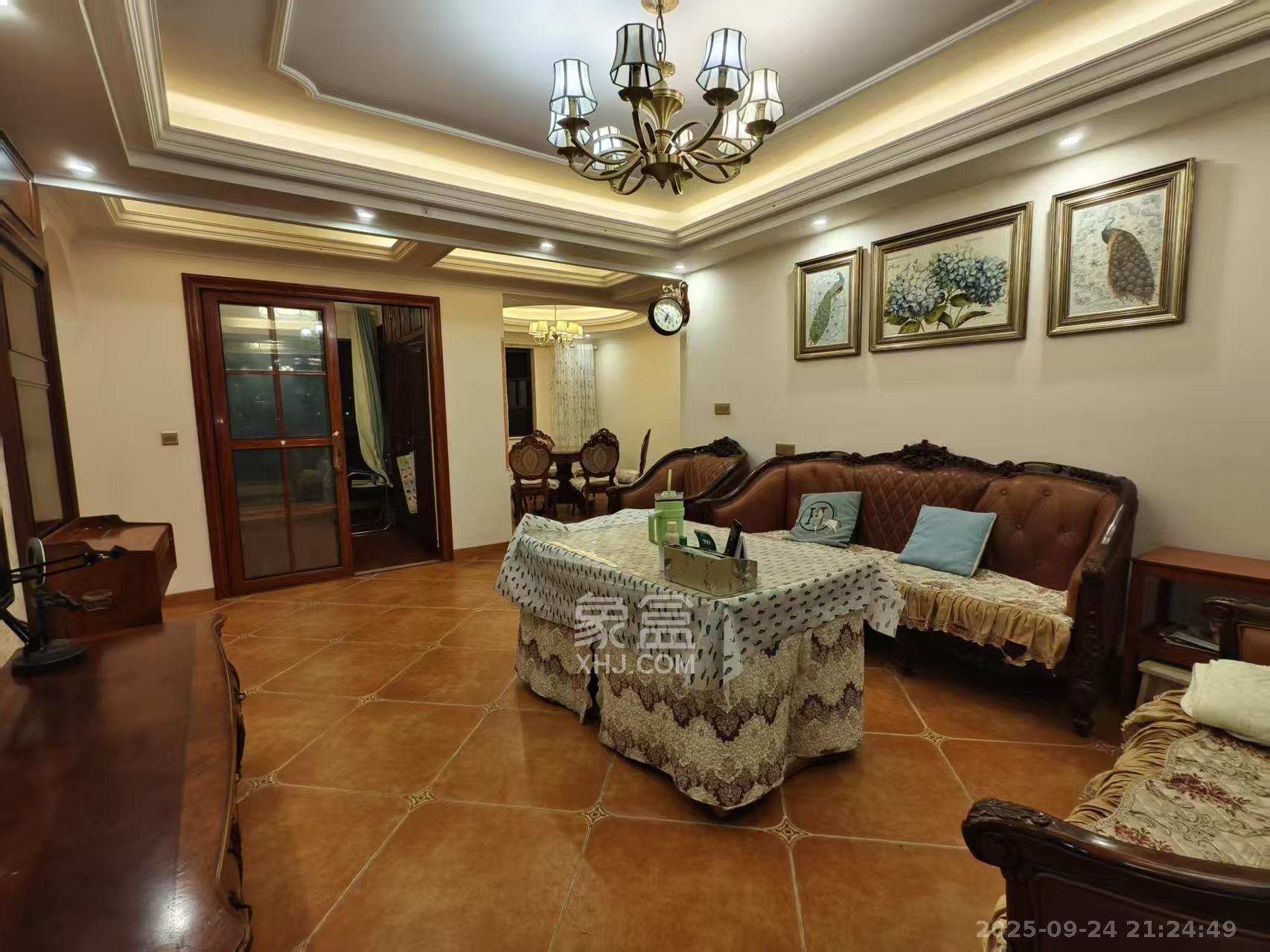 星湖湾一期高层 4室2厅2卫 2900.0元/月 星湖湾一期高层 4室2厅2卫 2900.0元/月室内图