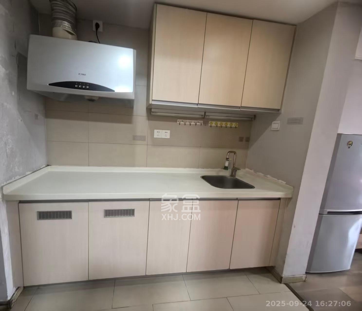 万科金色家园 1室1厅1卫 1400.0元/月 万科金色家园 1室1厅1卫 1400.0元/月室内图