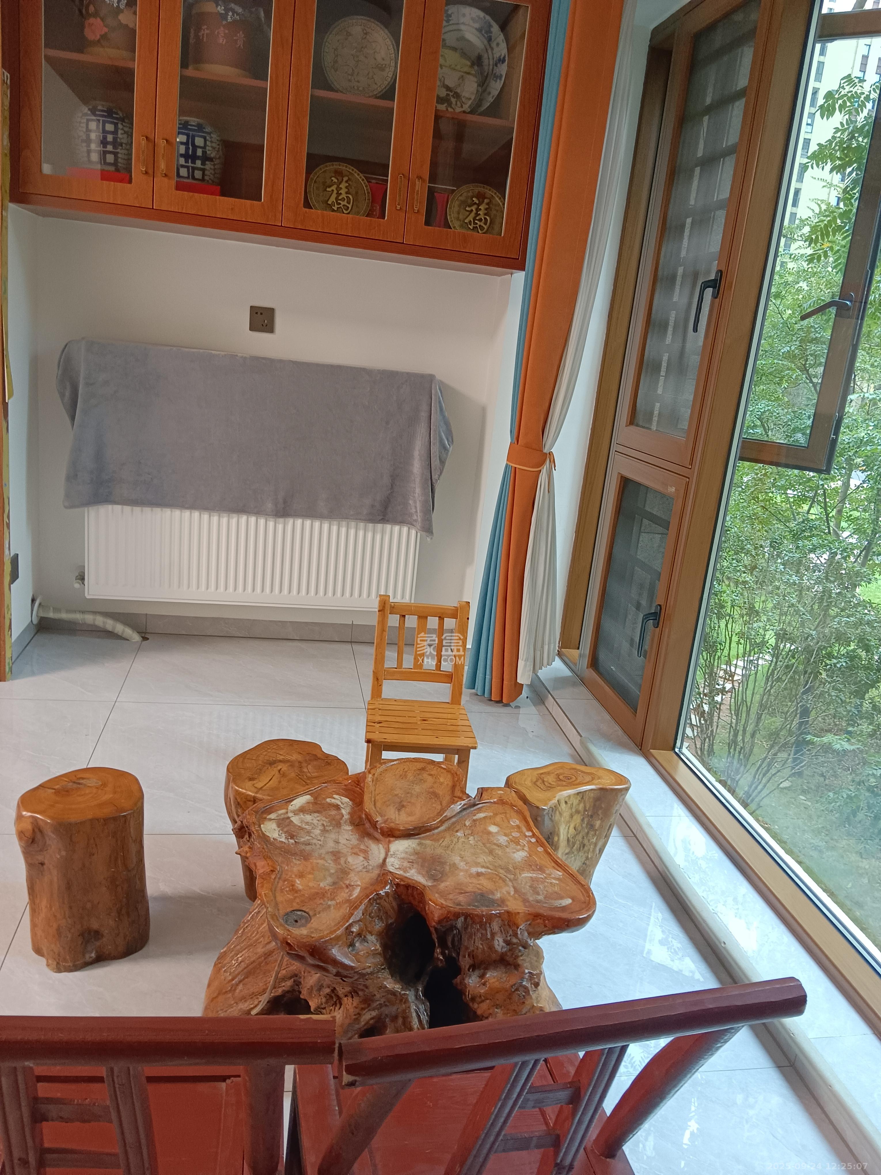 东方美地  4室2厅2卫    4000.0元/月室内图