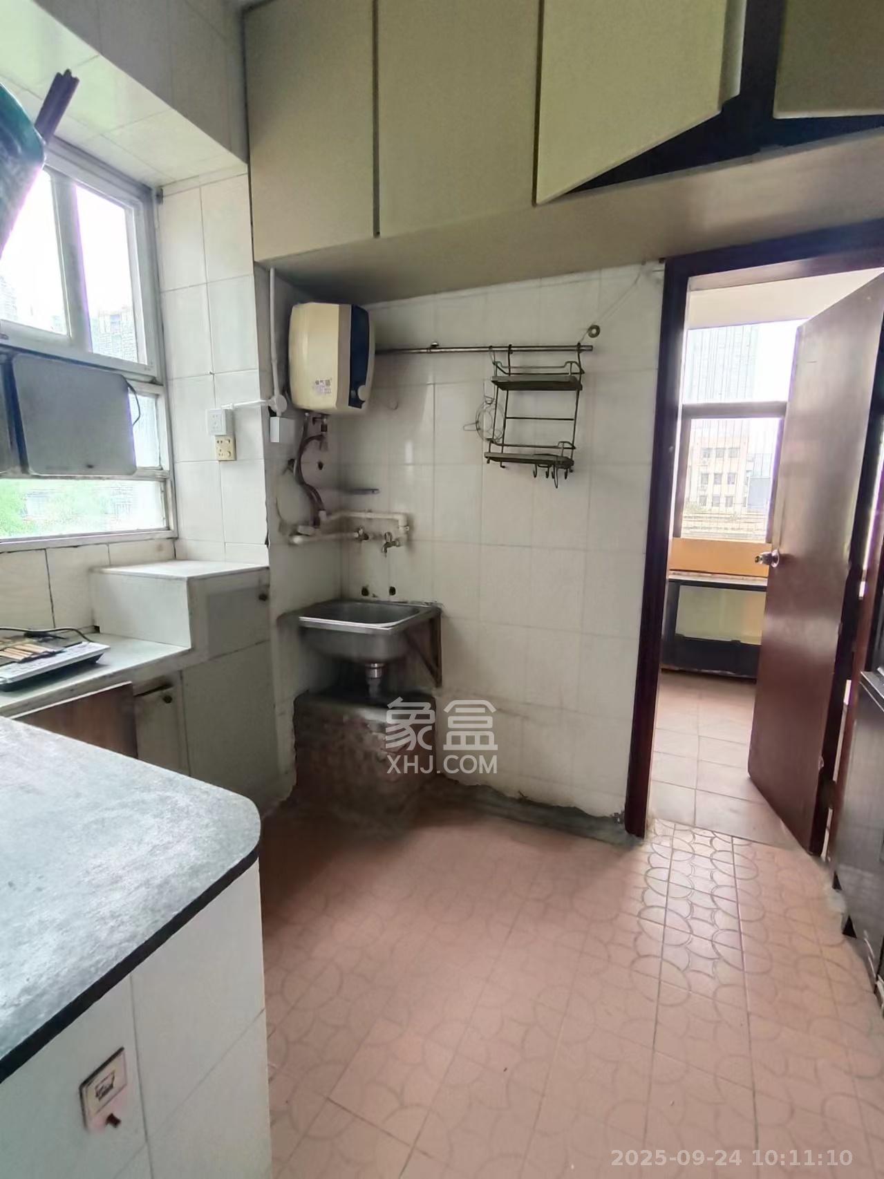 向韶村 3室1厅1卫 1600.0元/月 向韶村 3室1厅1卫 1600.0元/月室内图