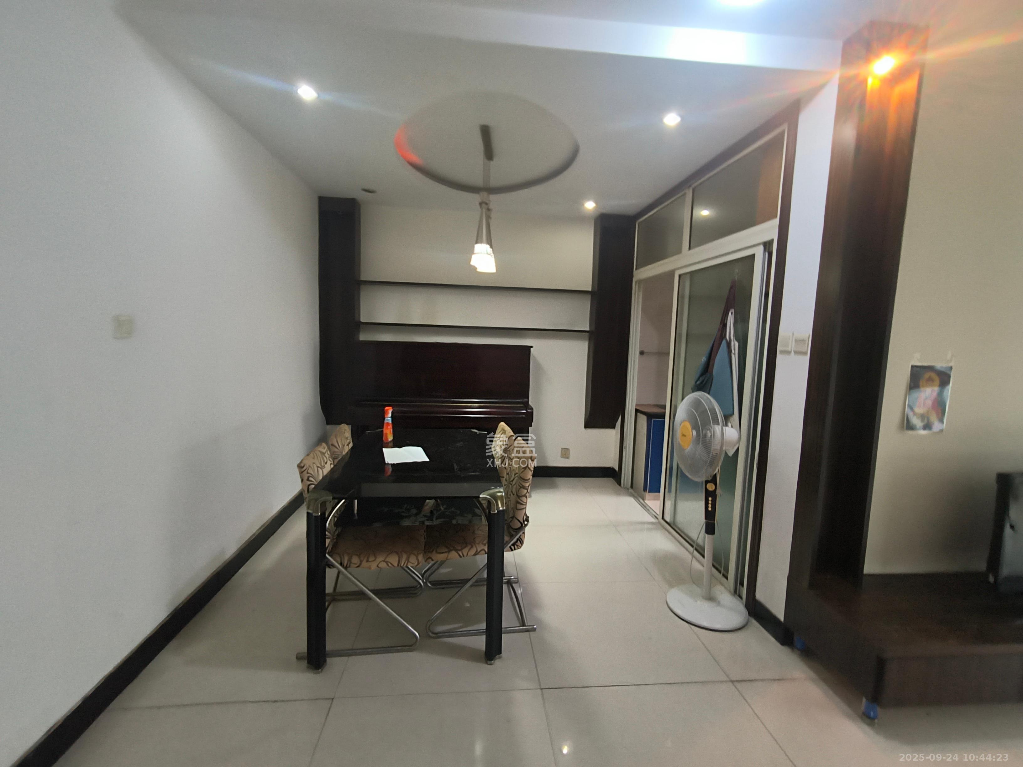 水木兰庭 3室1厅2卫 2300.0元/月 水木兰庭 3室1厅2卫 2300.0元/月室内图