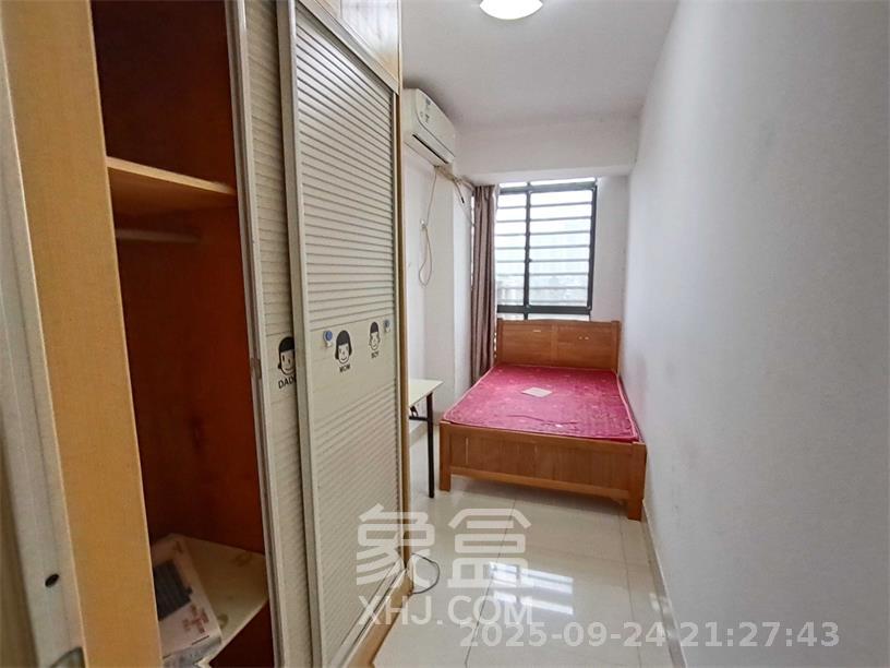 阳光100二期  2室1厅1卫   1800.00元/月室内图