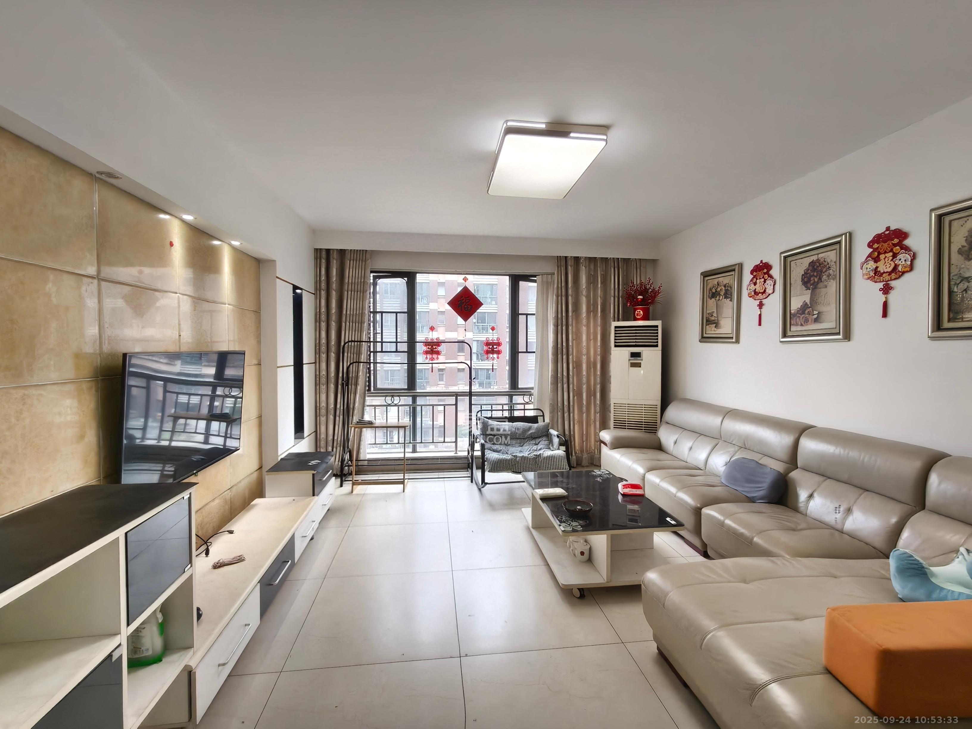 奥林匹克花园  3室2厅1卫    3200.0元/月 奥林匹克花园  3室2厅1卫    3200.0元/月