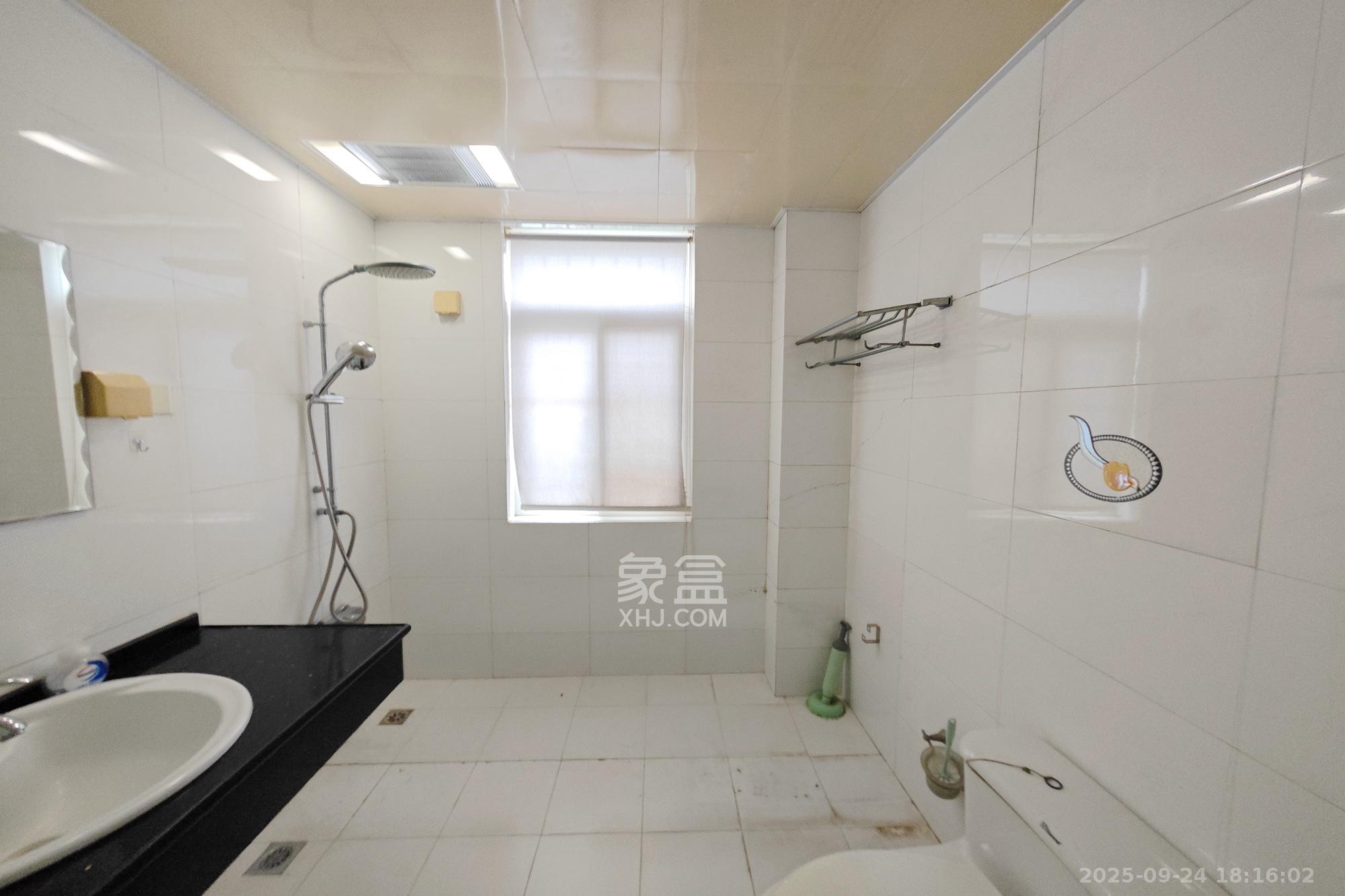 鑫天鑫城 4室2厅2卫 125.0万 鑫天鑫城 4室2厅2卫 125.0万其他