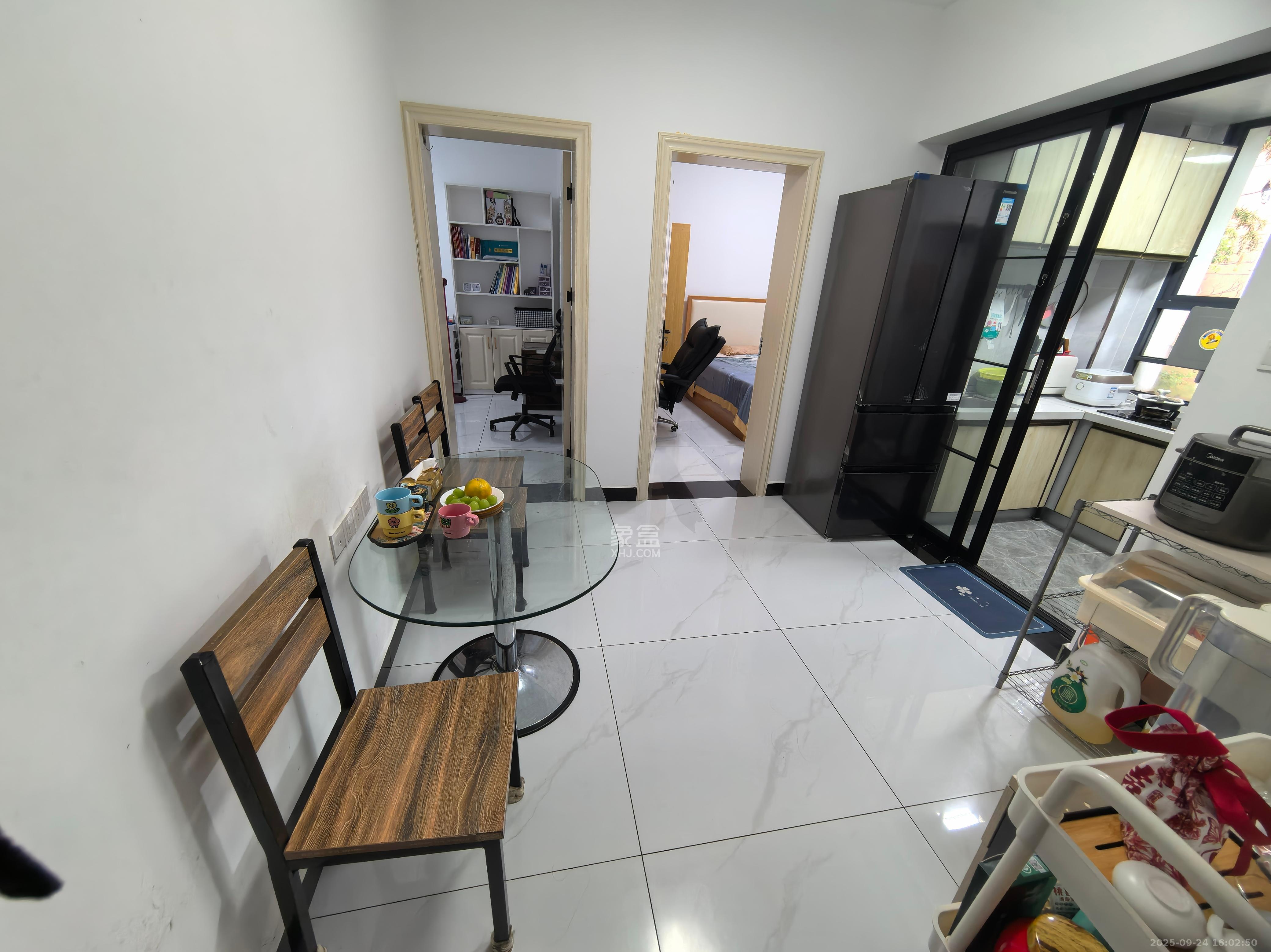 望月湖小区六片（湖中社区六片小区）  2室1厅1卫    2400.0元/月室内图