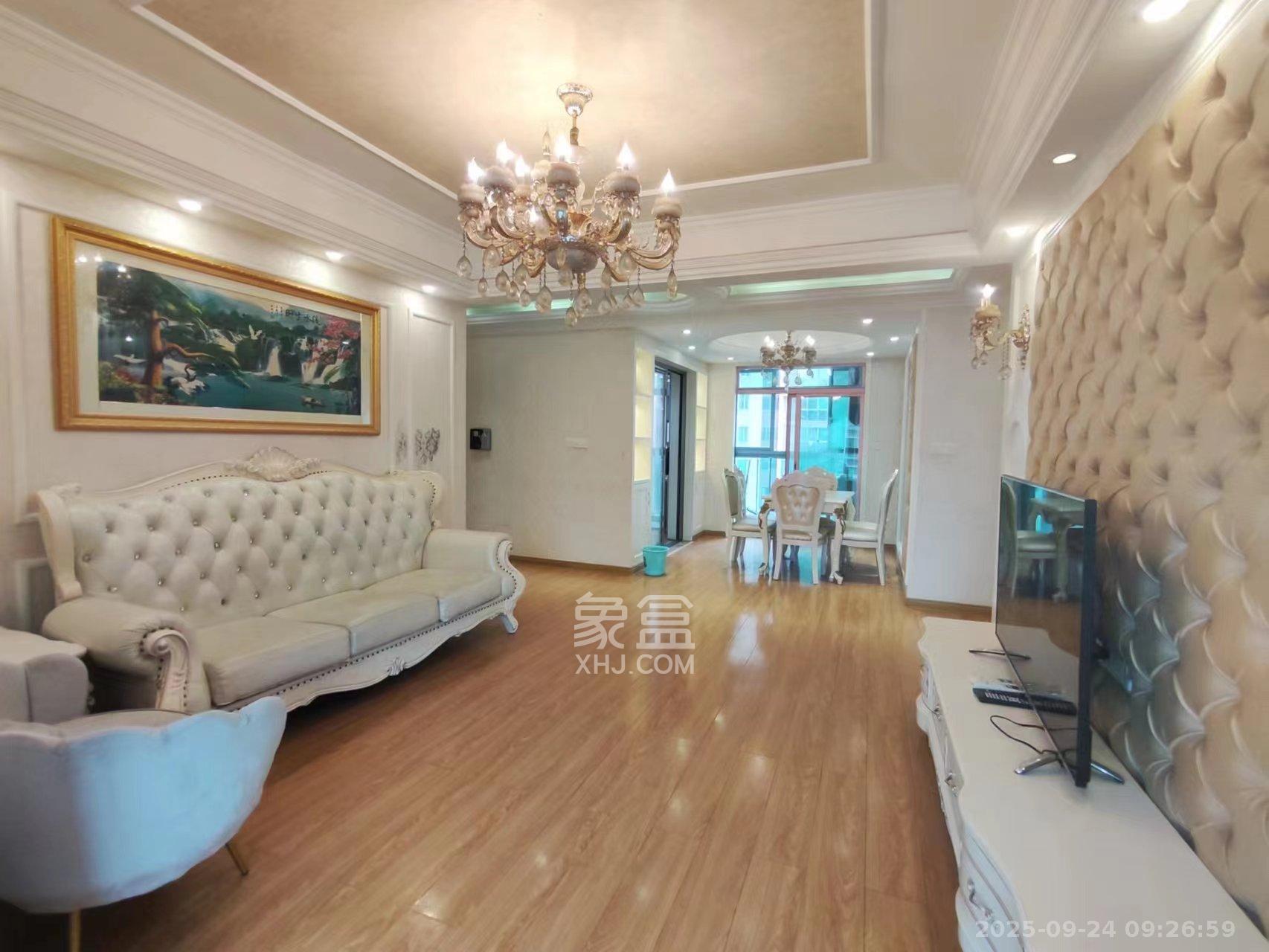 新城新世界一二三期  3室2厅2卫    3800.0元/月室内图