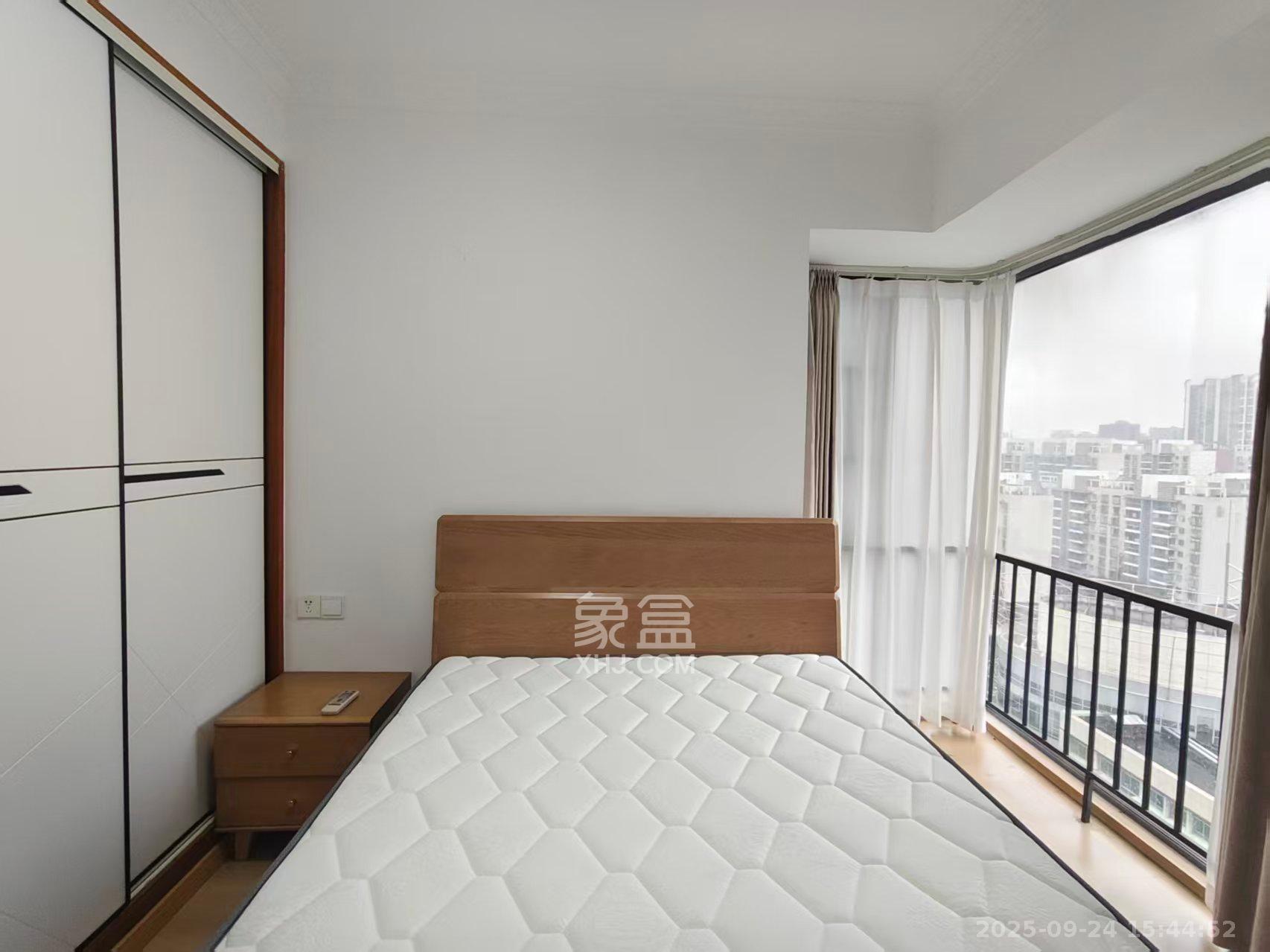 银港水晶城 2室2厅1卫 2000.0元/月 银港水晶城 2室2厅1卫 2000.0元/月室内图