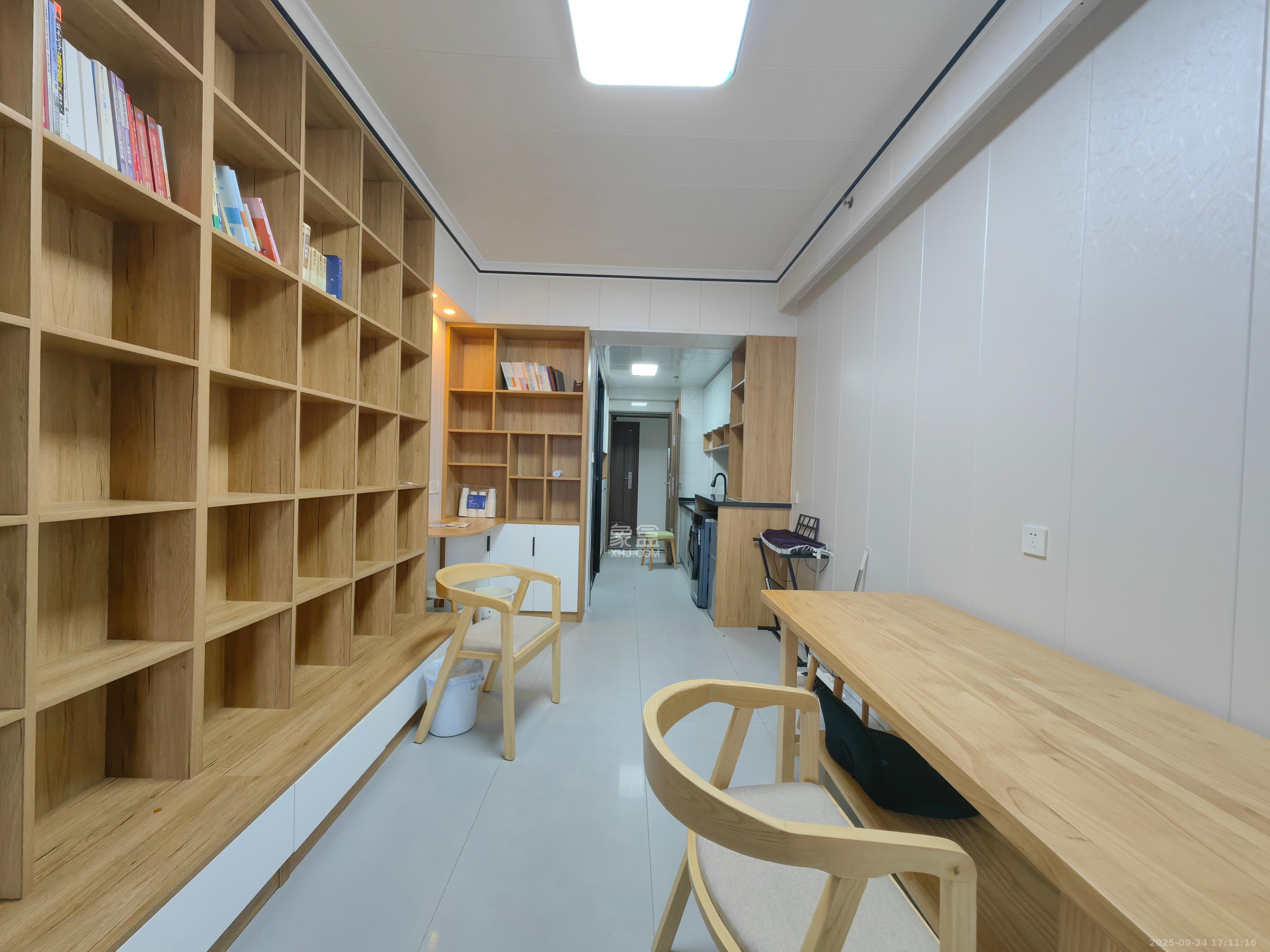 保利香槟国际  1室0厅0卫    1300.0元/月室内图