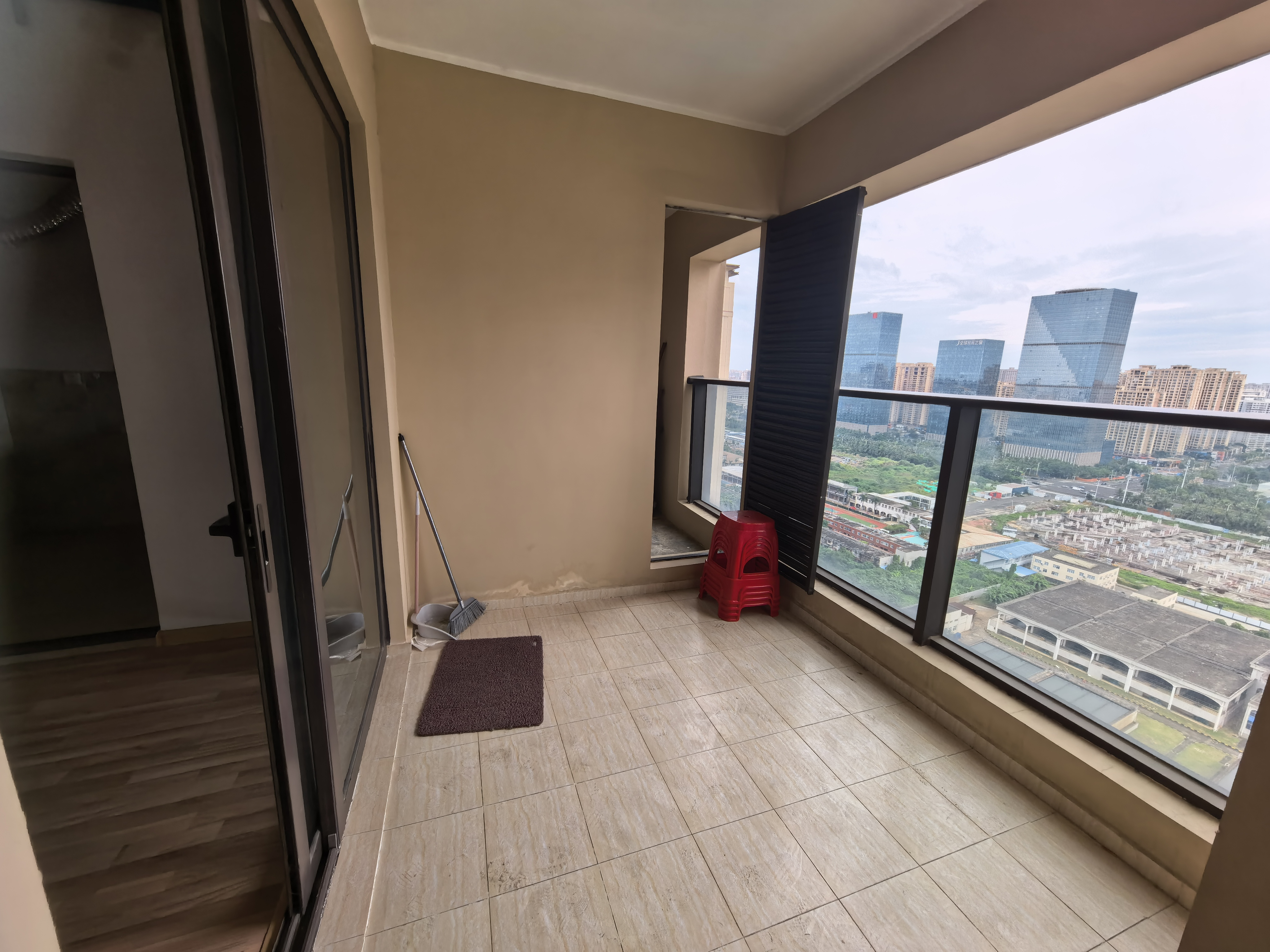 融创海口一号 3室2厅1卫 3800.0元/月 融创海口一号 3室2厅1卫 3800.0元/月室内图