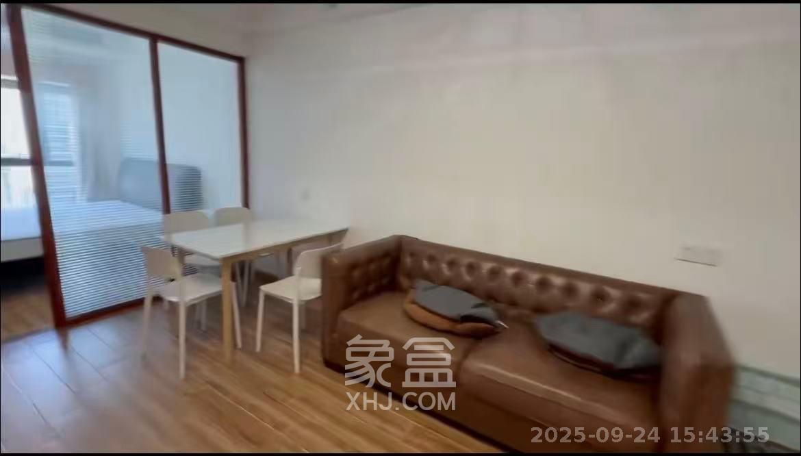 欧亚达国际广场  1室1厅1卫    2200.0元/月室内图