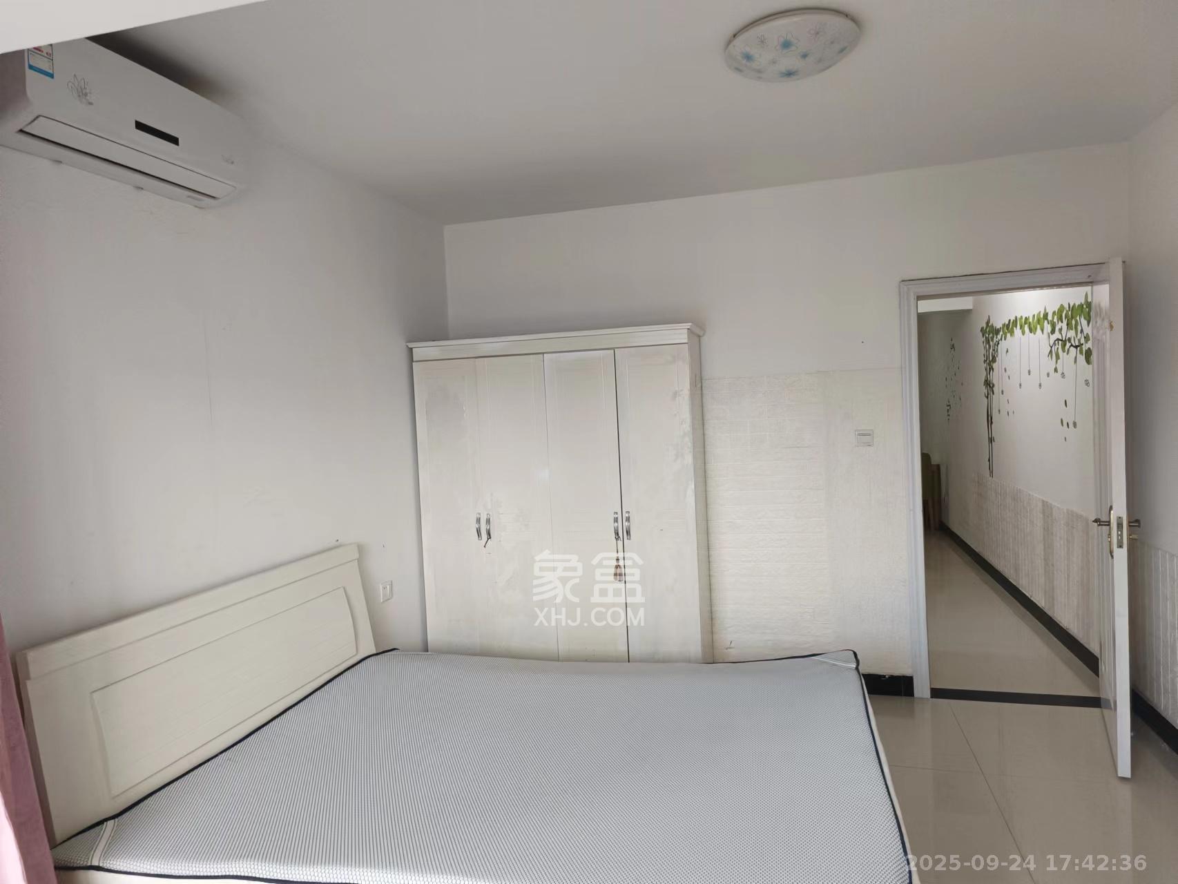 上峰苑(兰亭玥岛) 1室1厅1卫 1500.0元/月 上峰苑(兰亭玥岛) 1室1厅1卫 1500.0元/月室内图