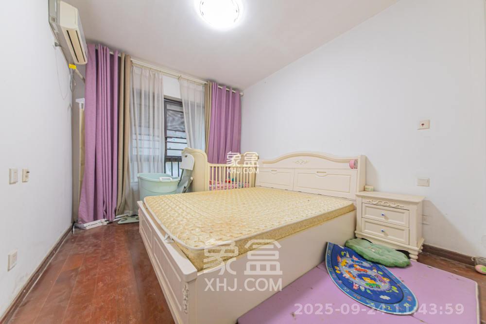 绿地公馆(绿地名邸) 2室2厅1卫 1500.0元/月 绿地公馆(绿地名邸) 2室2厅1卫 1500.0元/月室内图