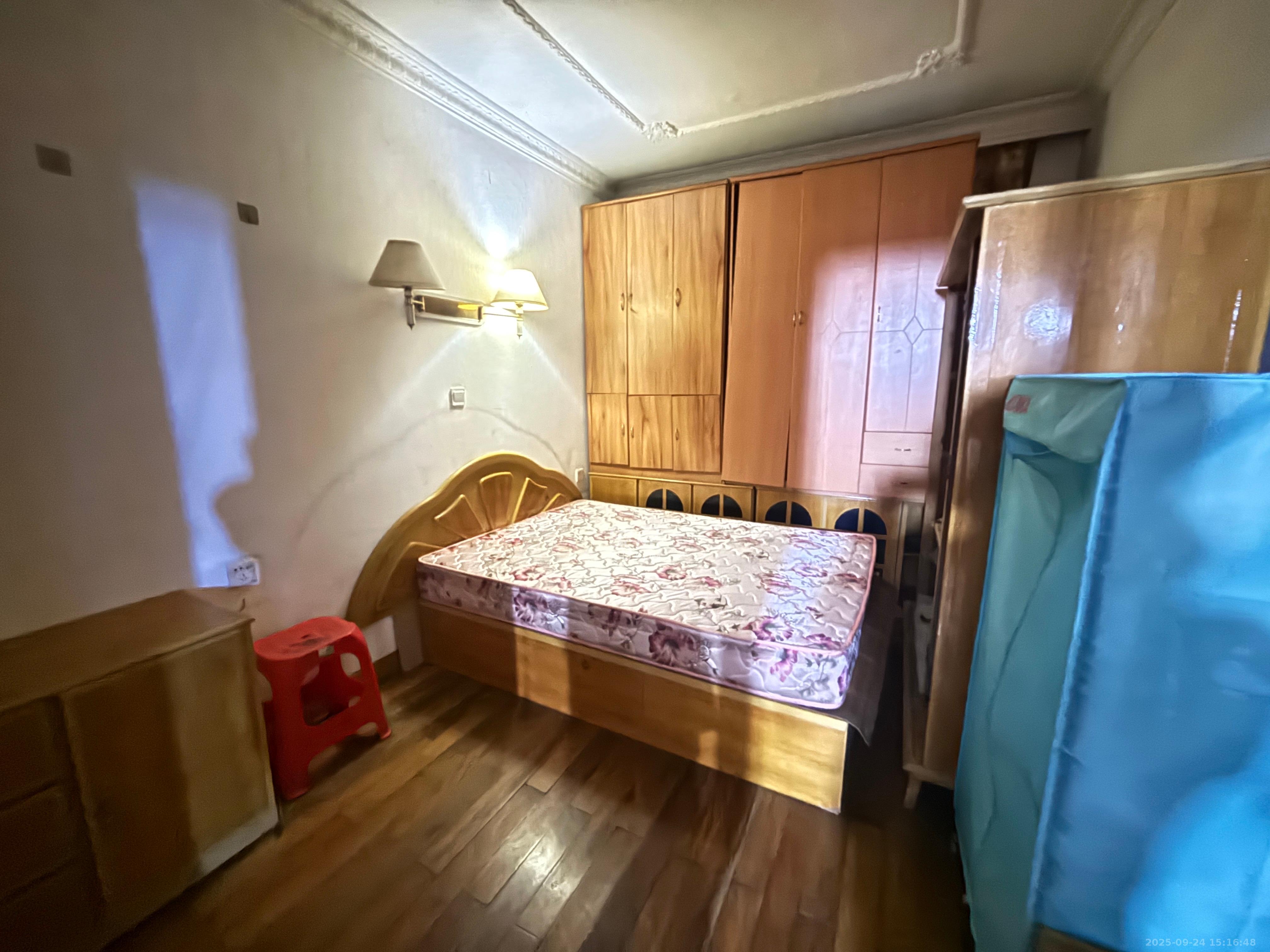 中建五局信和苑三区  2室1厅1卫    1400.0元/月室内图