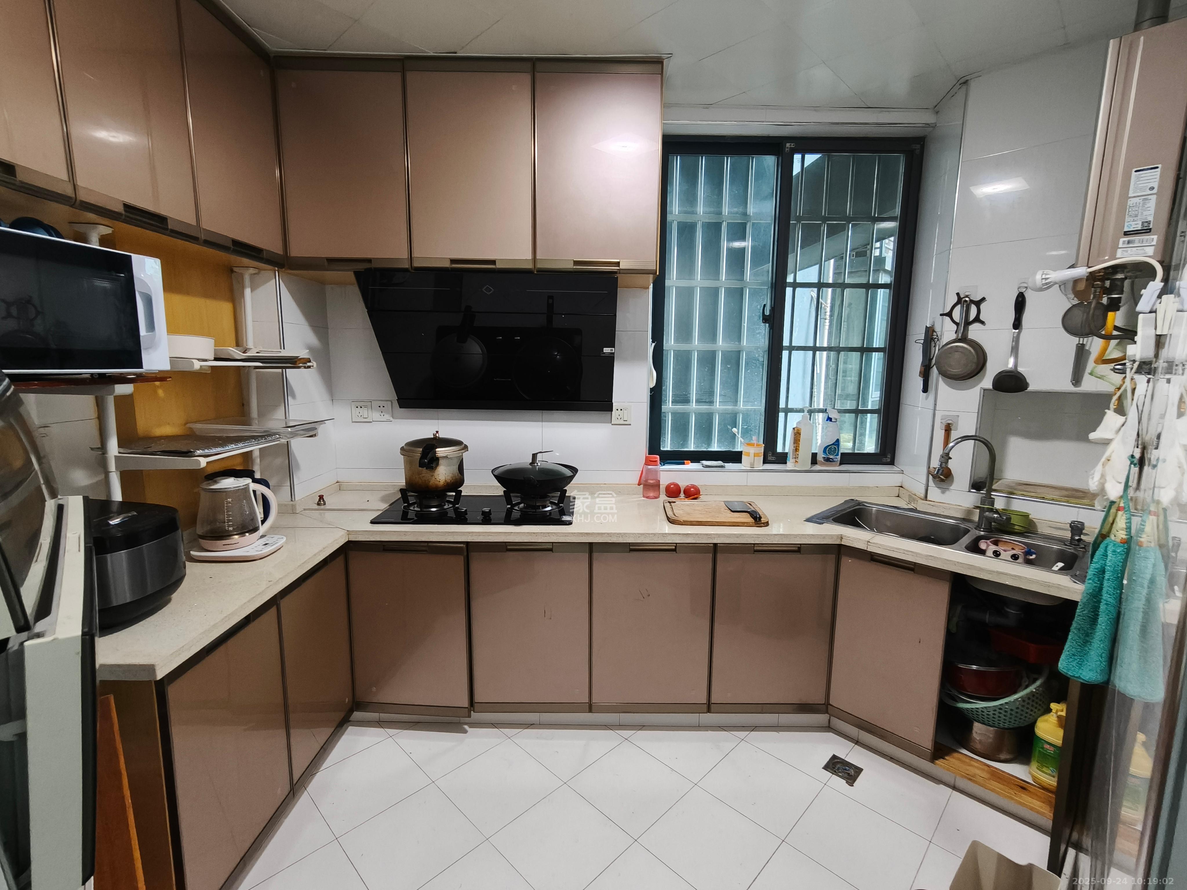 华盛新外滩 3室1厅1卫 3300.0元/月 华盛新外滩 3室1厅1卫 3300.0元/月室内图