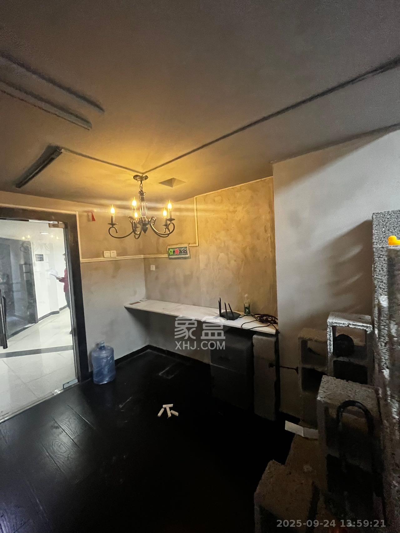 五一新干线 1室1厅1卫 2800.0元/月 五一新干线 1室1厅1卫 2800.0元/月室内图