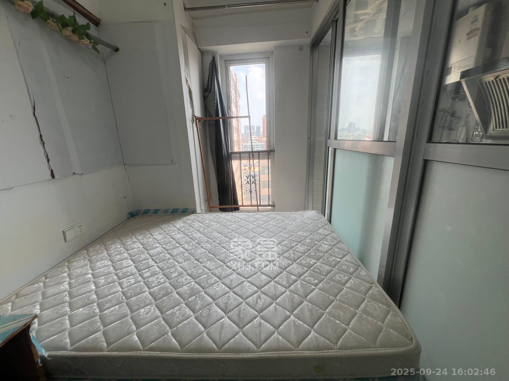 鸥波港湾 1室1厅1卫 1500.0元/月 鸥波港湾 1室1厅1卫 1500.0元/月室内图