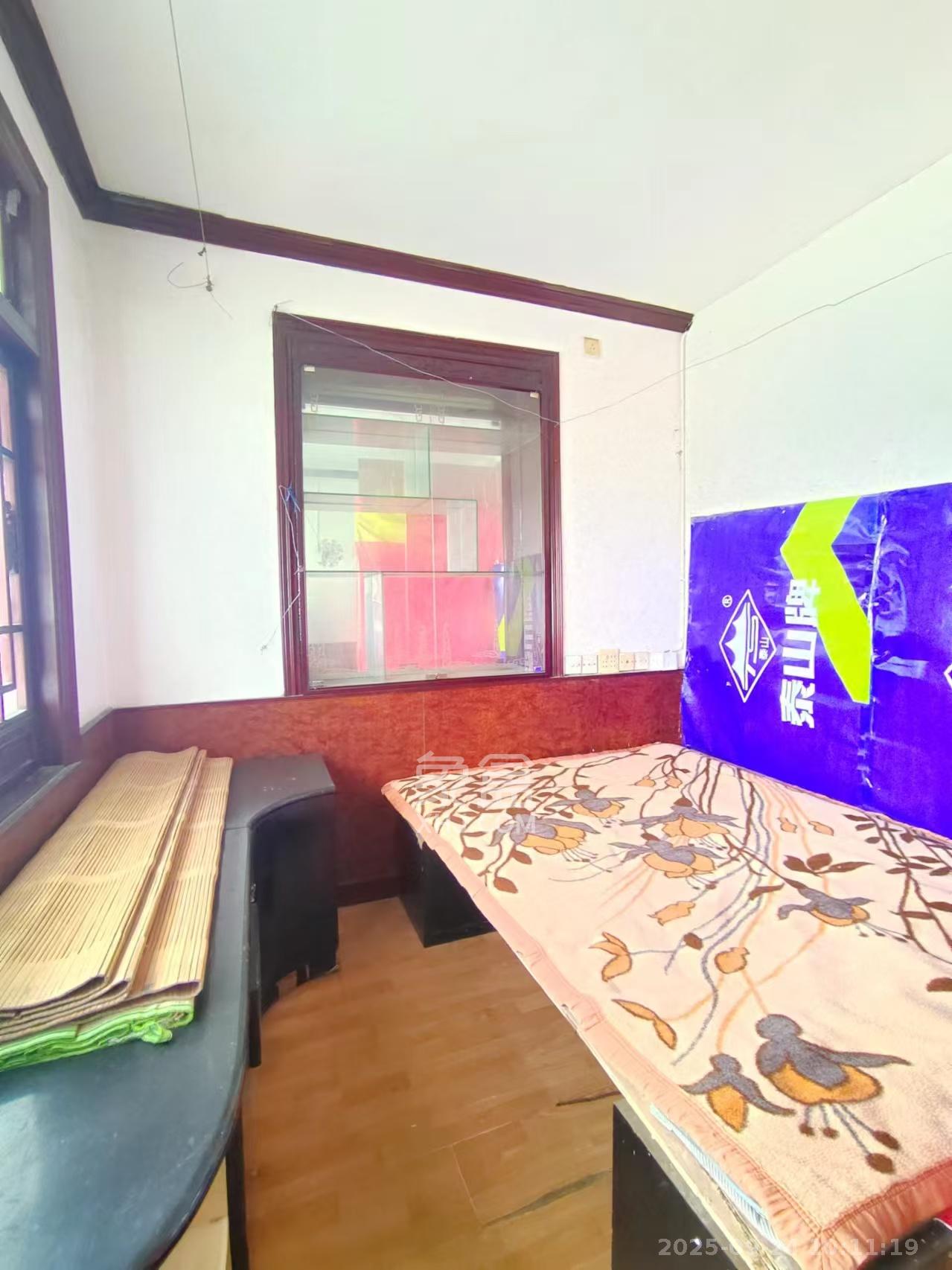 向韶村 3室1厅1卫 1600.0元/月 向韶村 3室1厅1卫 1600.0元/月室内图