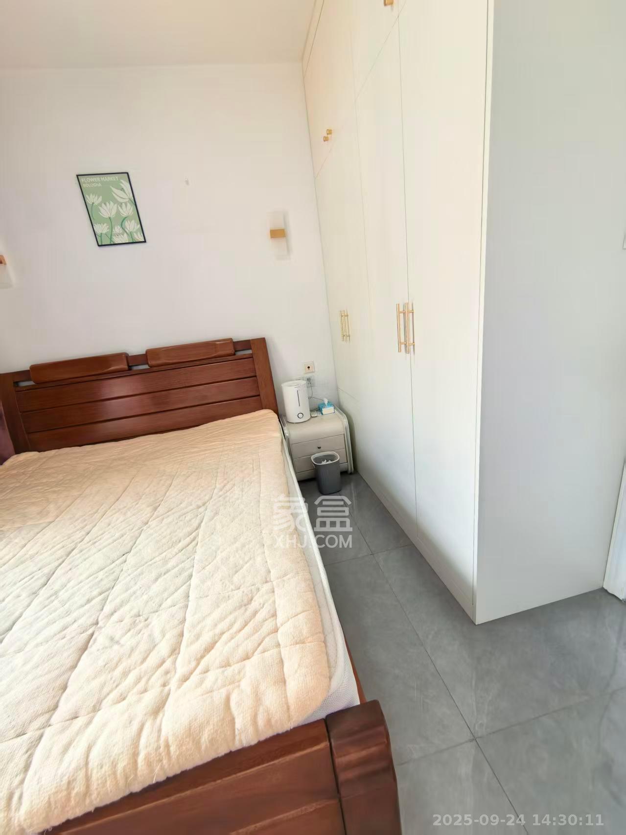 蓝光幸福满庭  2室2厅1卫   2000.00元/月室内图