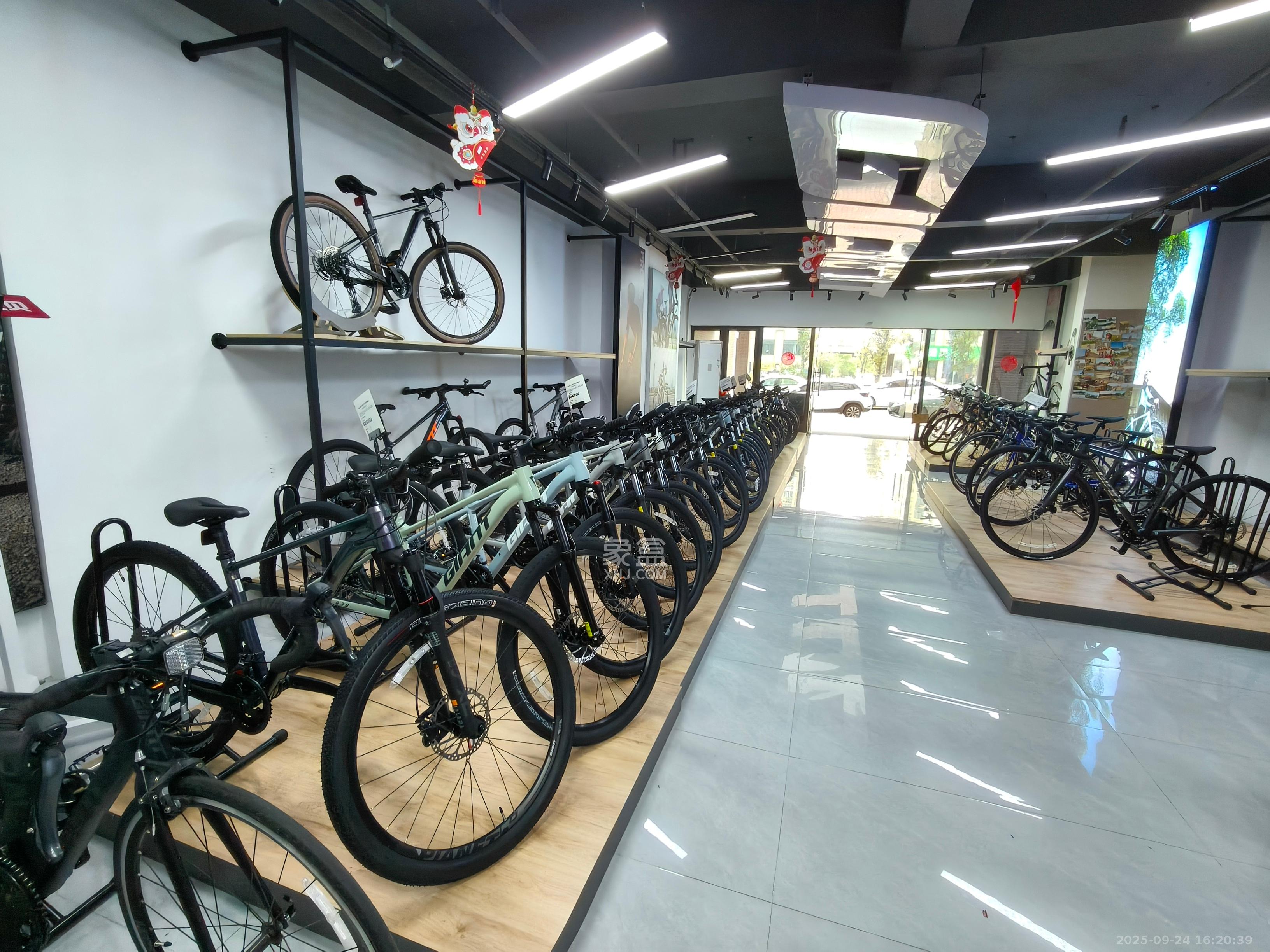 海伦春天   391.0㎡      9000.0元/月室内图