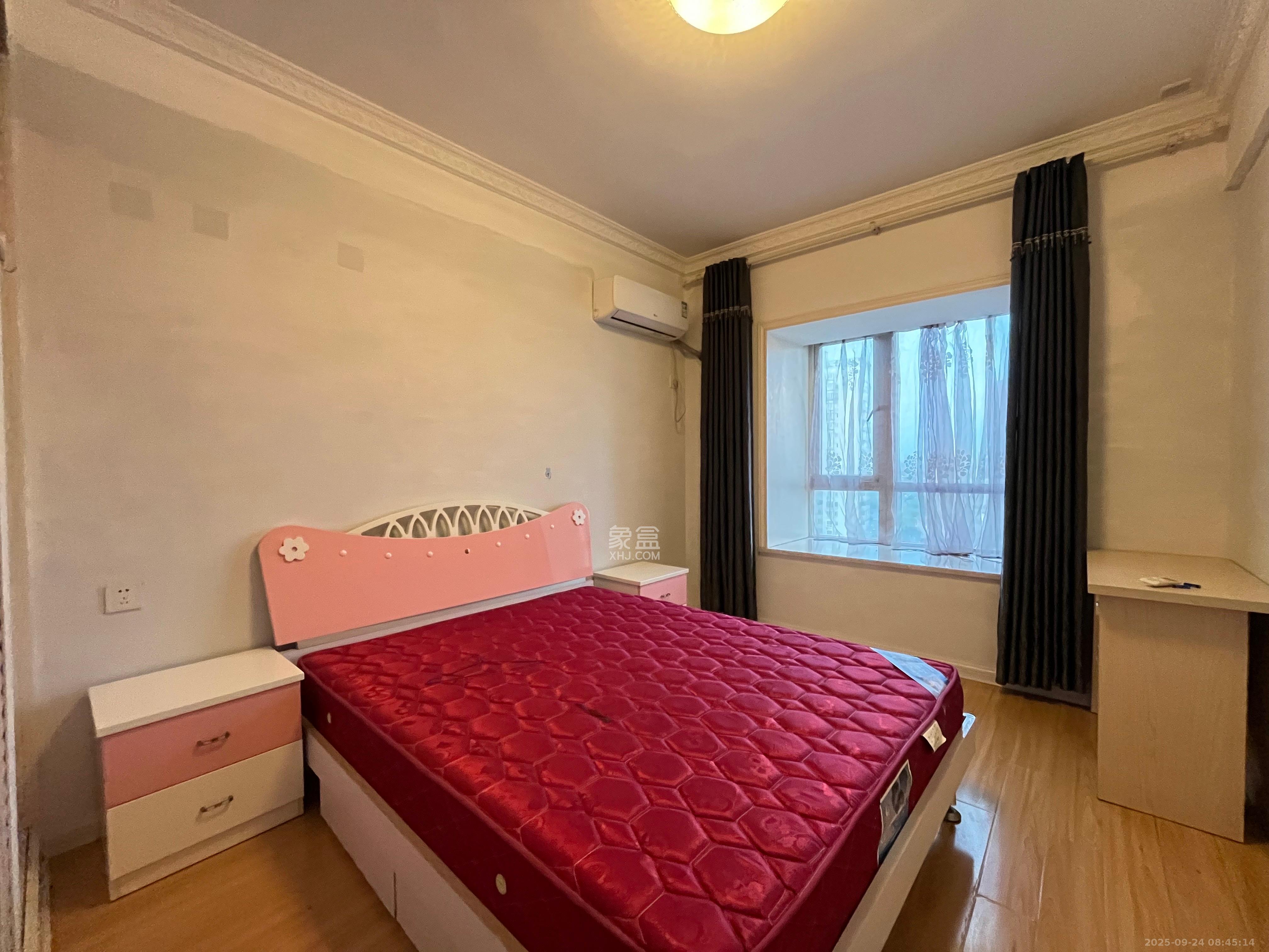 通华天都  3室2厅2卫    2500.0元/月室内图