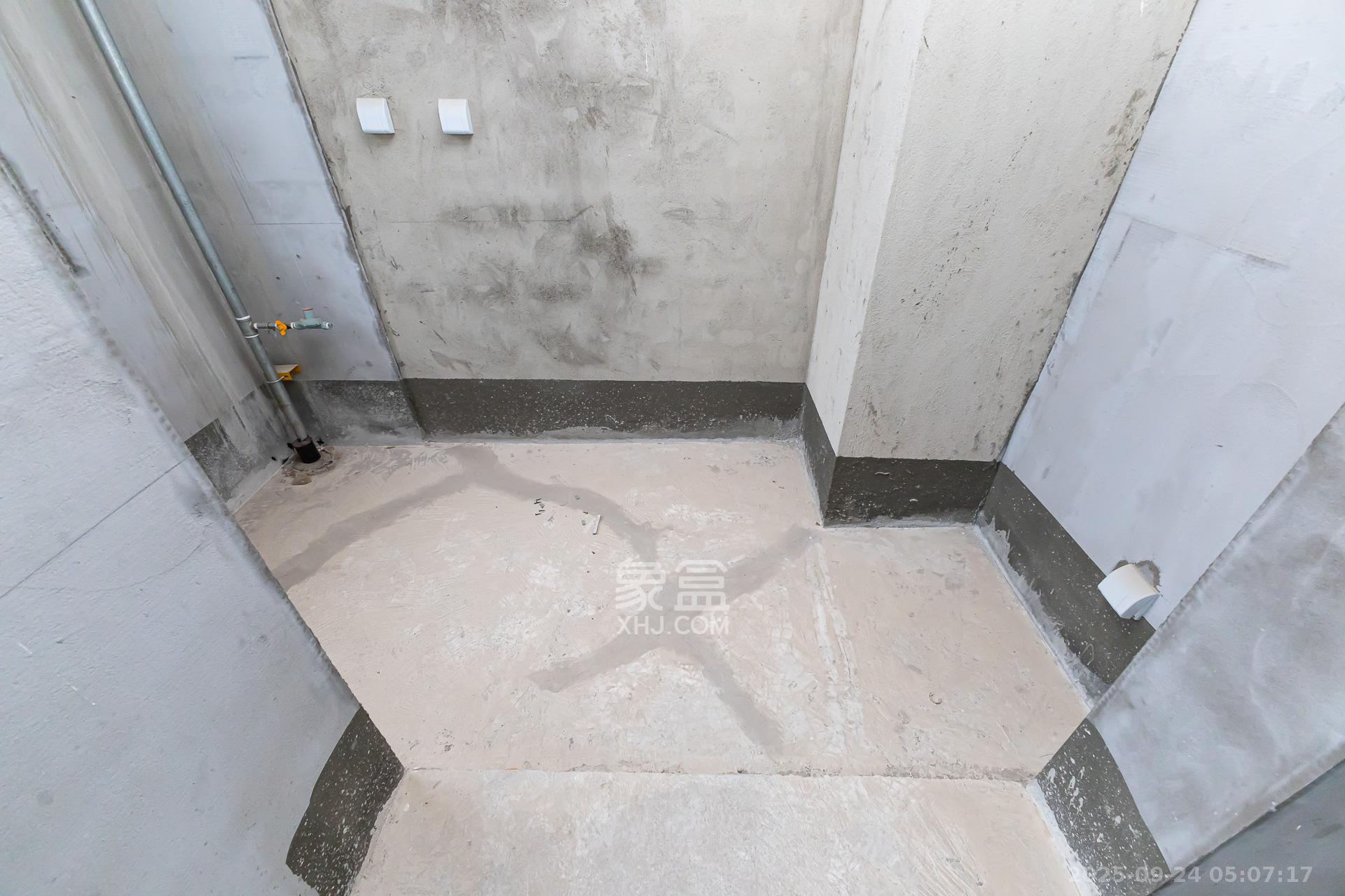 明发阅江悦府 5室2厅2卫 99.8万 明发阅江悦府 5室2厅2卫 99.8万厨房